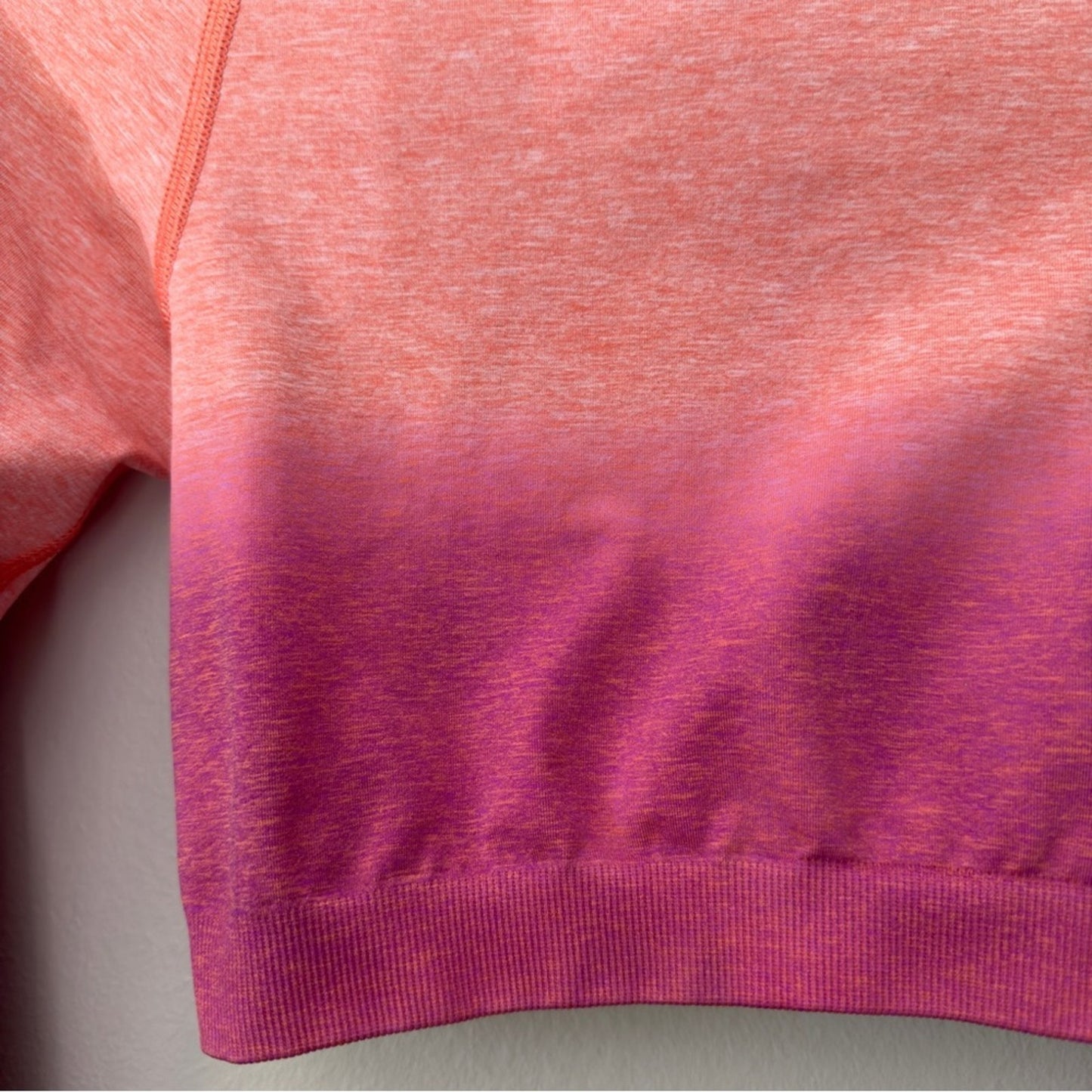 Gymshark Athletic Crop Top Long Sleeve Ruched Back Crew Neck Logo Front Ombré