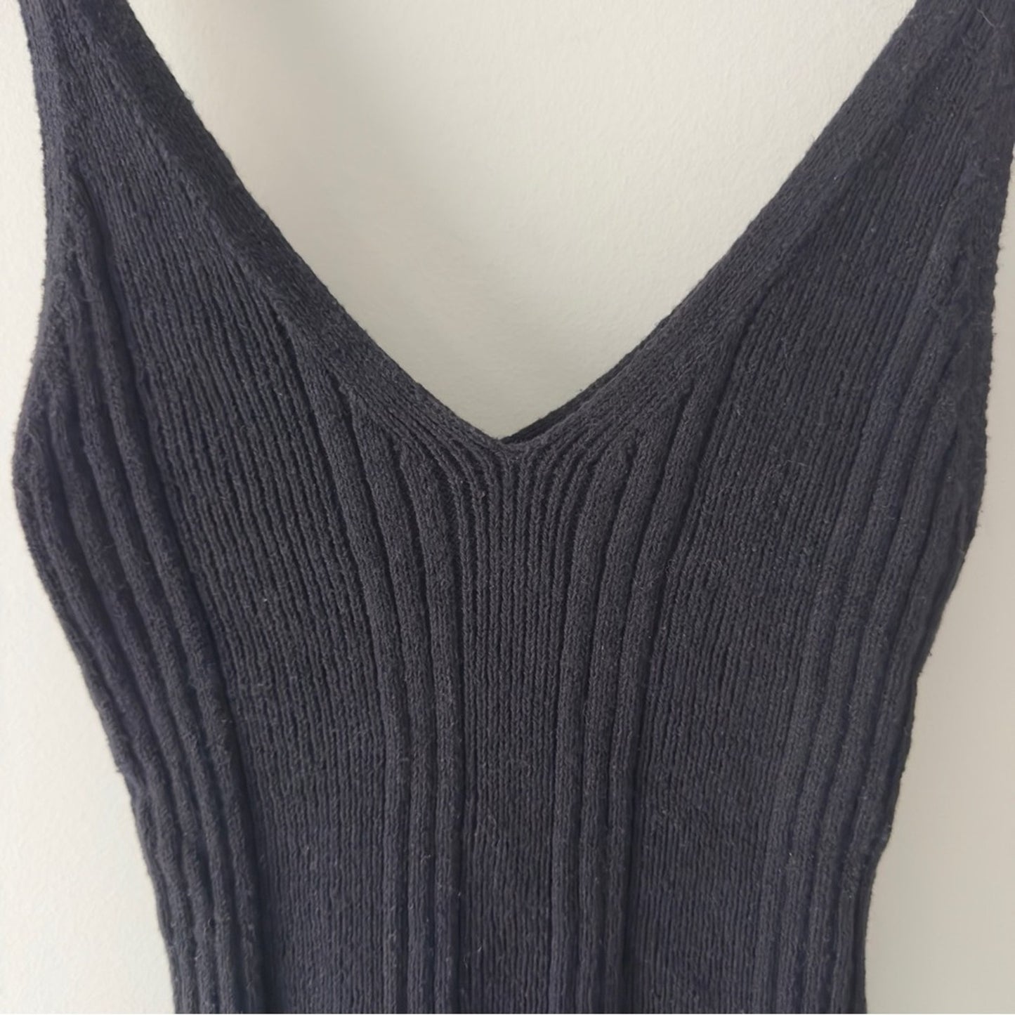 Anthropologie Ribbed Tight Knit Black Fitted Camisole Top Scoop V-Neck Cotton XS