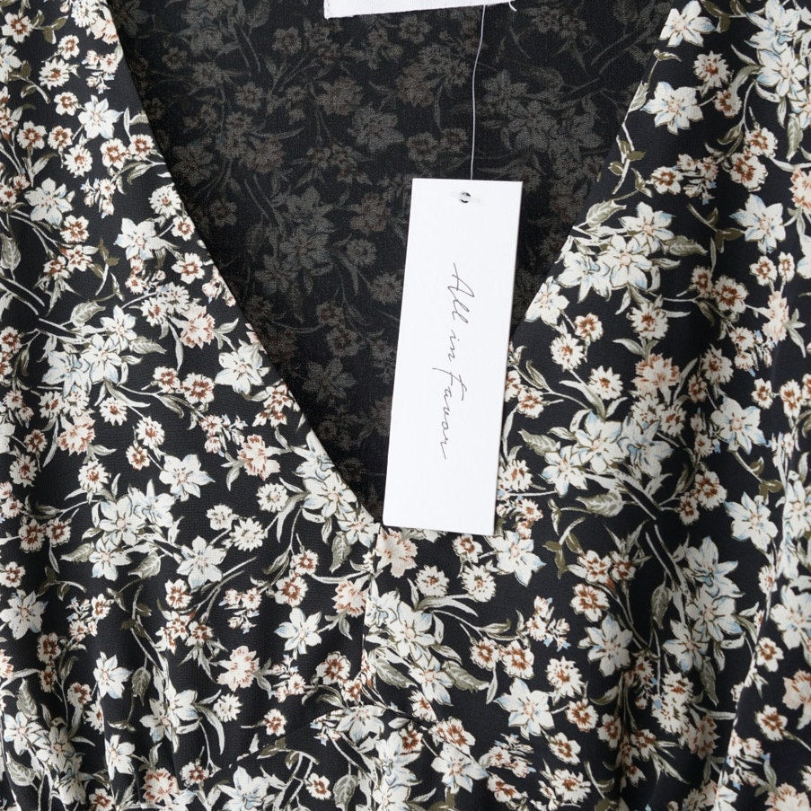 All in Favor Dress Floral Midi Dress Long Sleeve Scoop V-Neck Lined Cottage NWT