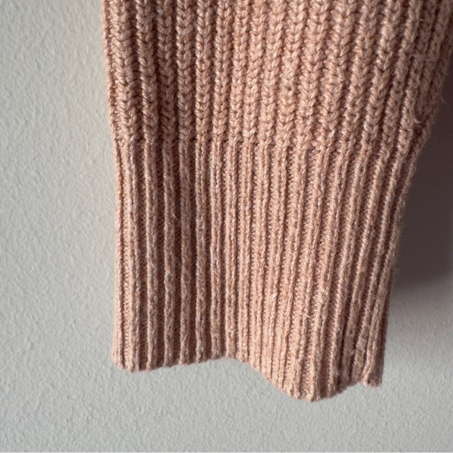 Madewell Soft Pink Crewneck Sweater high low hem slit long sleeve front pockets