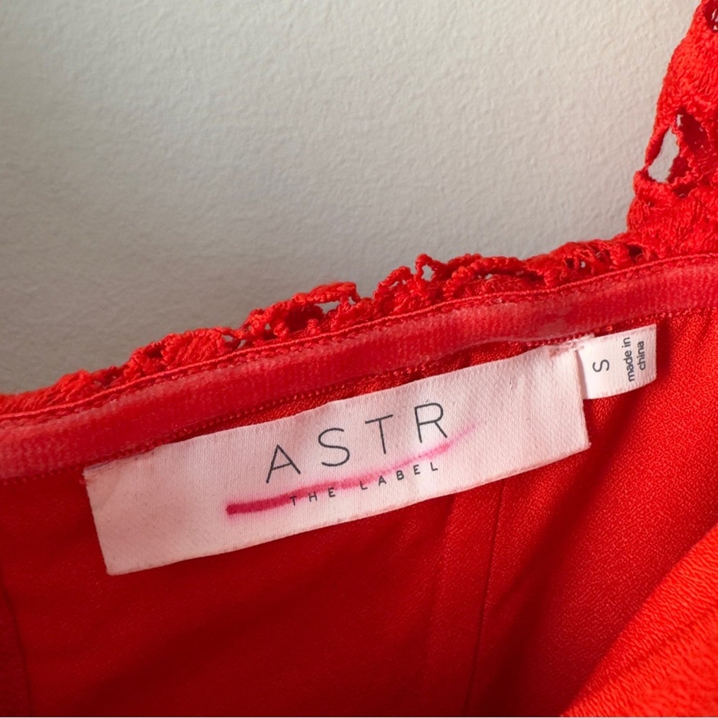 Revolve ASTR the Label Scarlet Lace Dress Off the Shoulder floral lined mini EUC