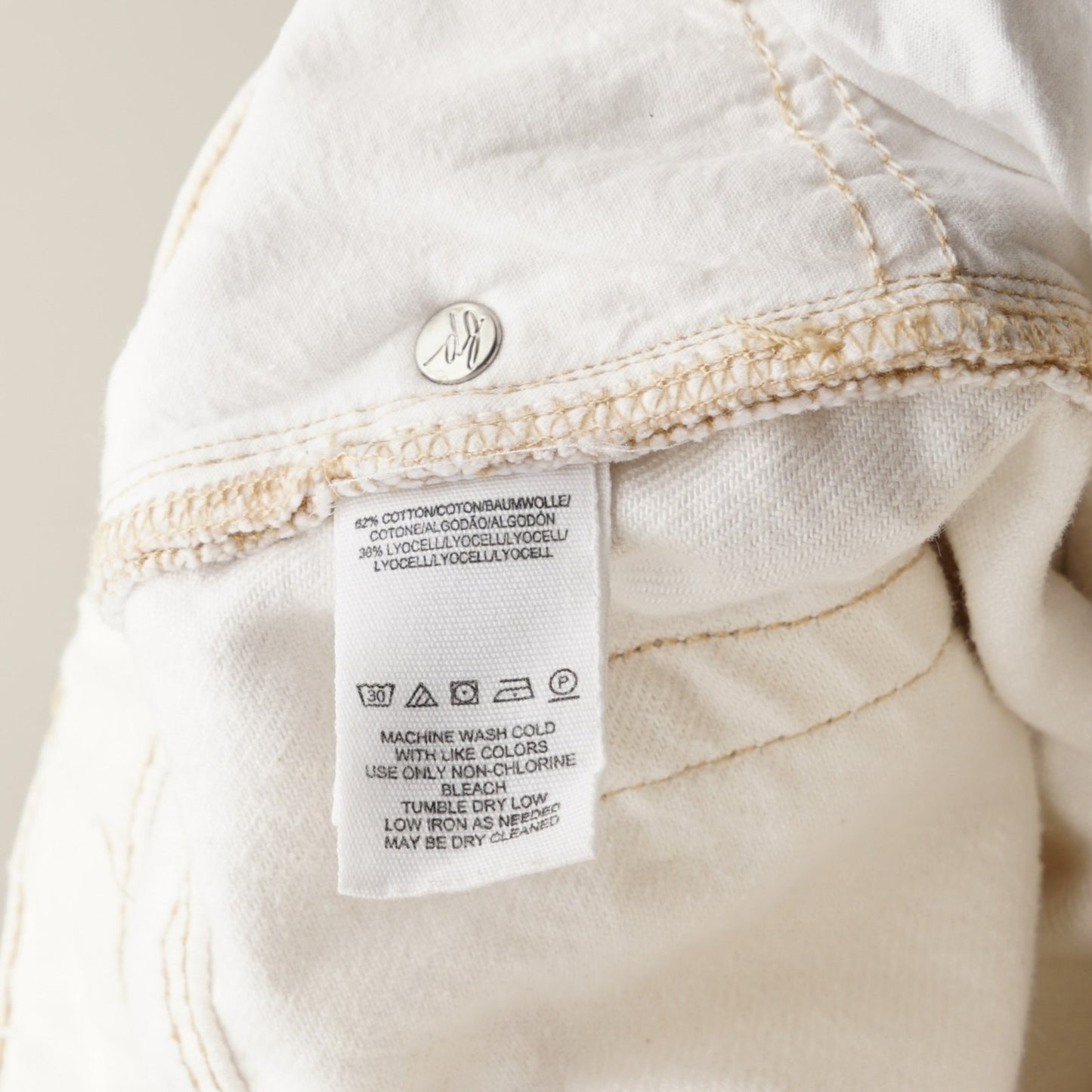 Free People We the Free Lasso Jean in White Lightning Button Fly Ripped Knee EUC