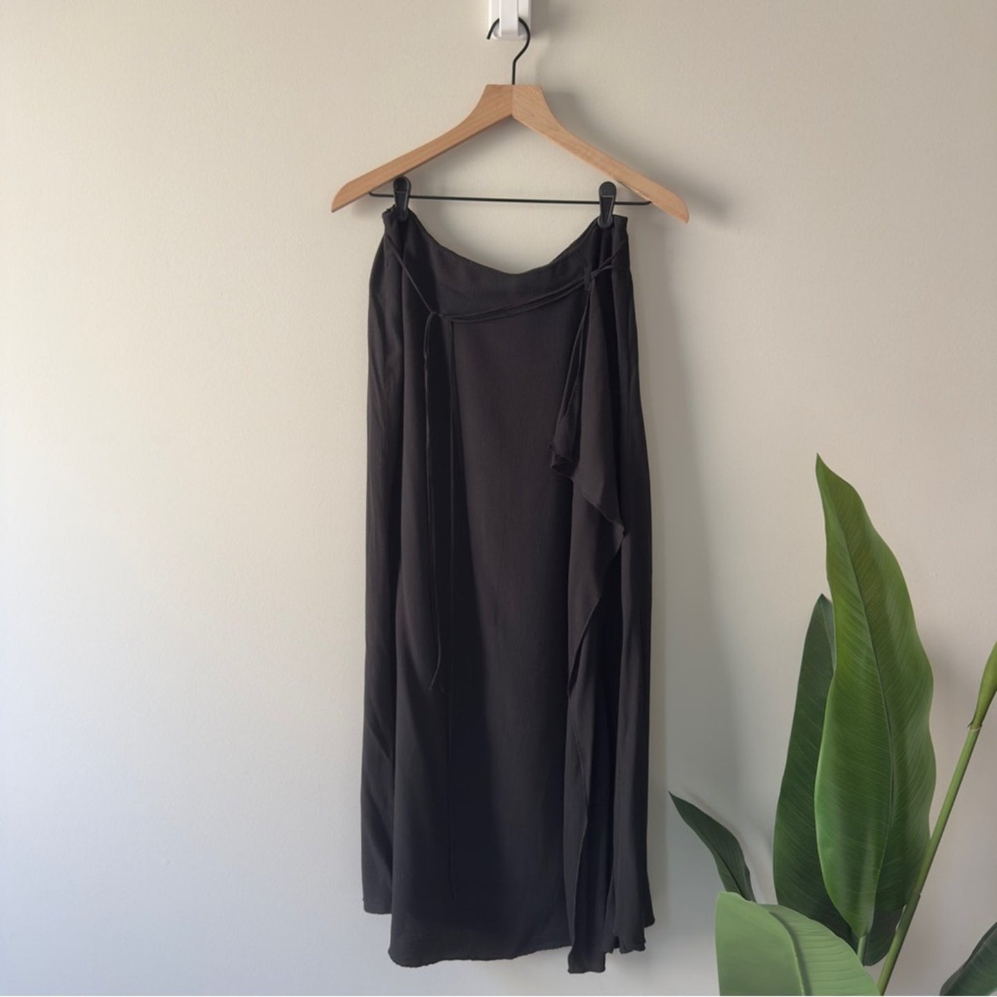 J. Jill Black Maxi Skirt ruffle side tie strings waist zipper zip up back solid