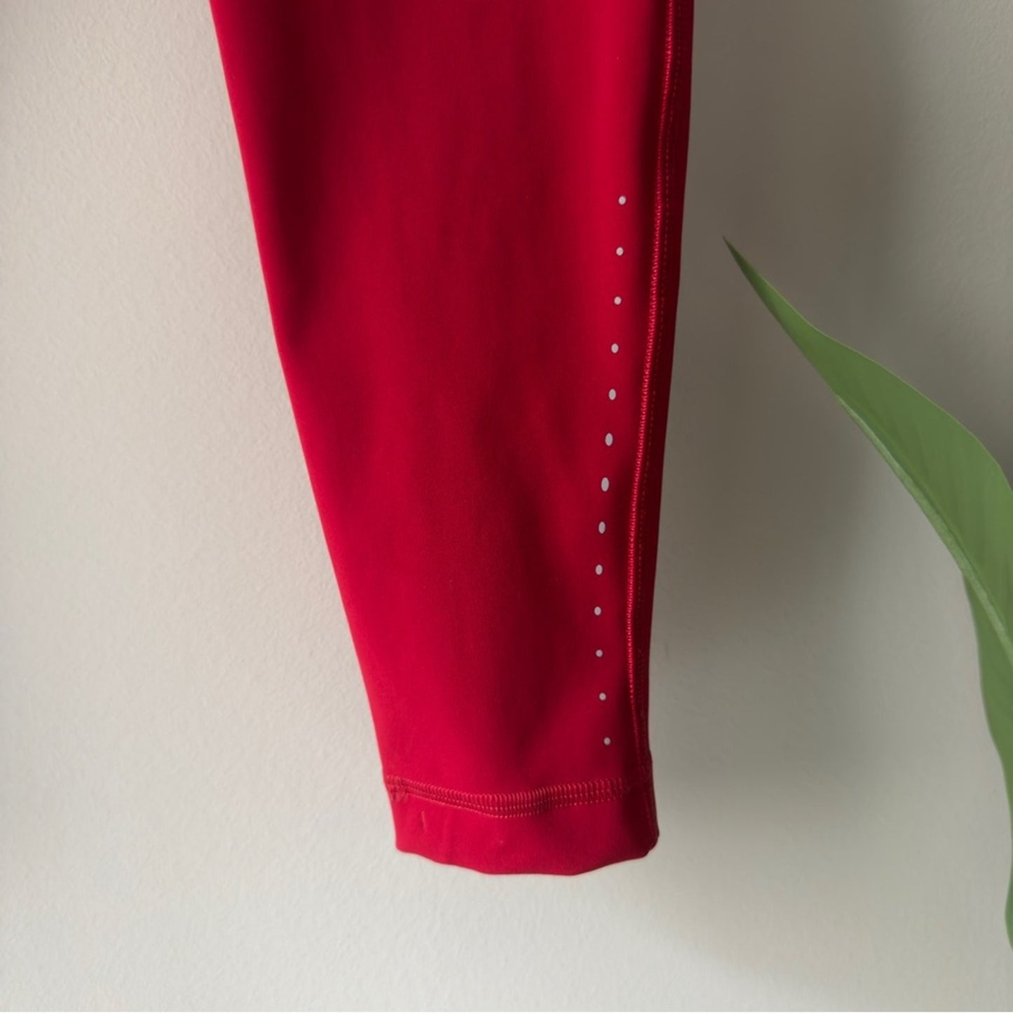 Lululemon Swift Speed High-Rise Tight 28" in Dark Red High-Waisted Leggings EUC