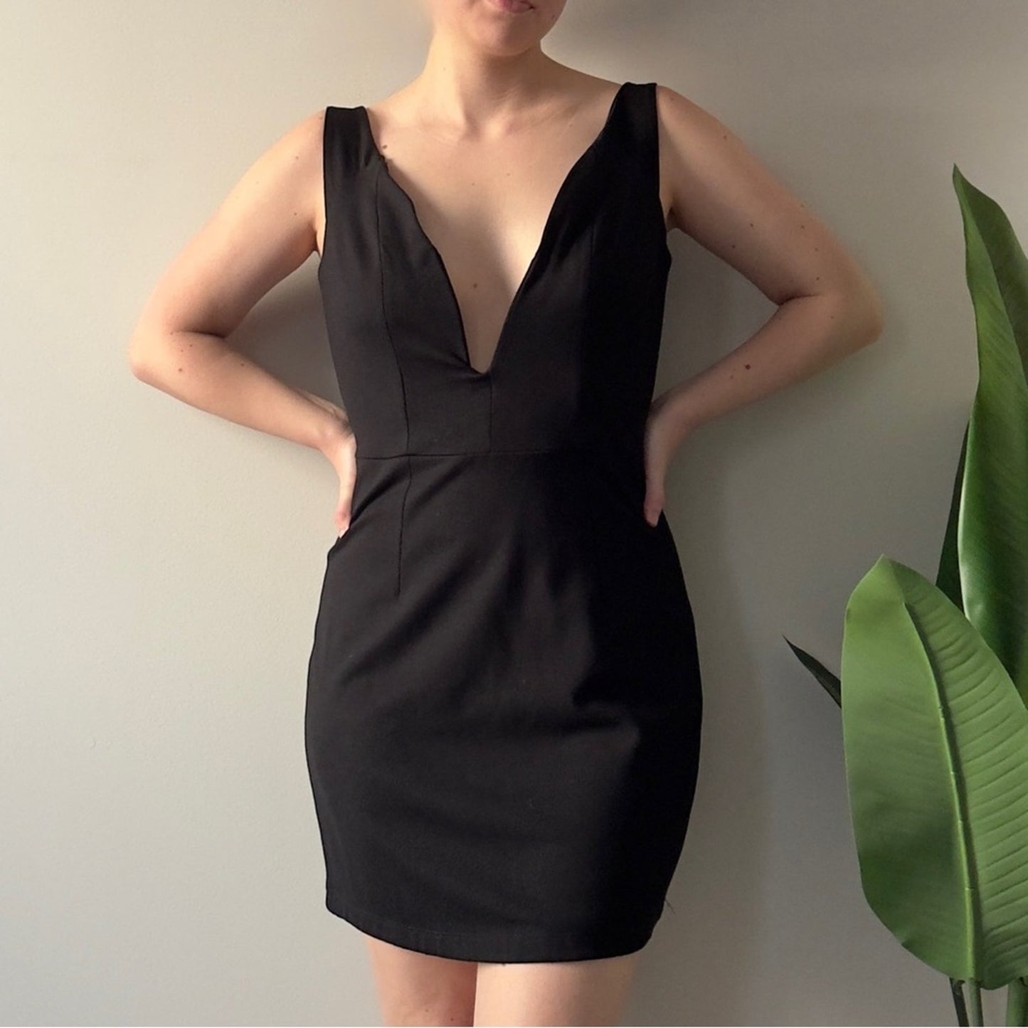 Revolve NBD Black Sleeveless Dress Plunge Wired V-Neck Mini Zip Up Zipper Solid