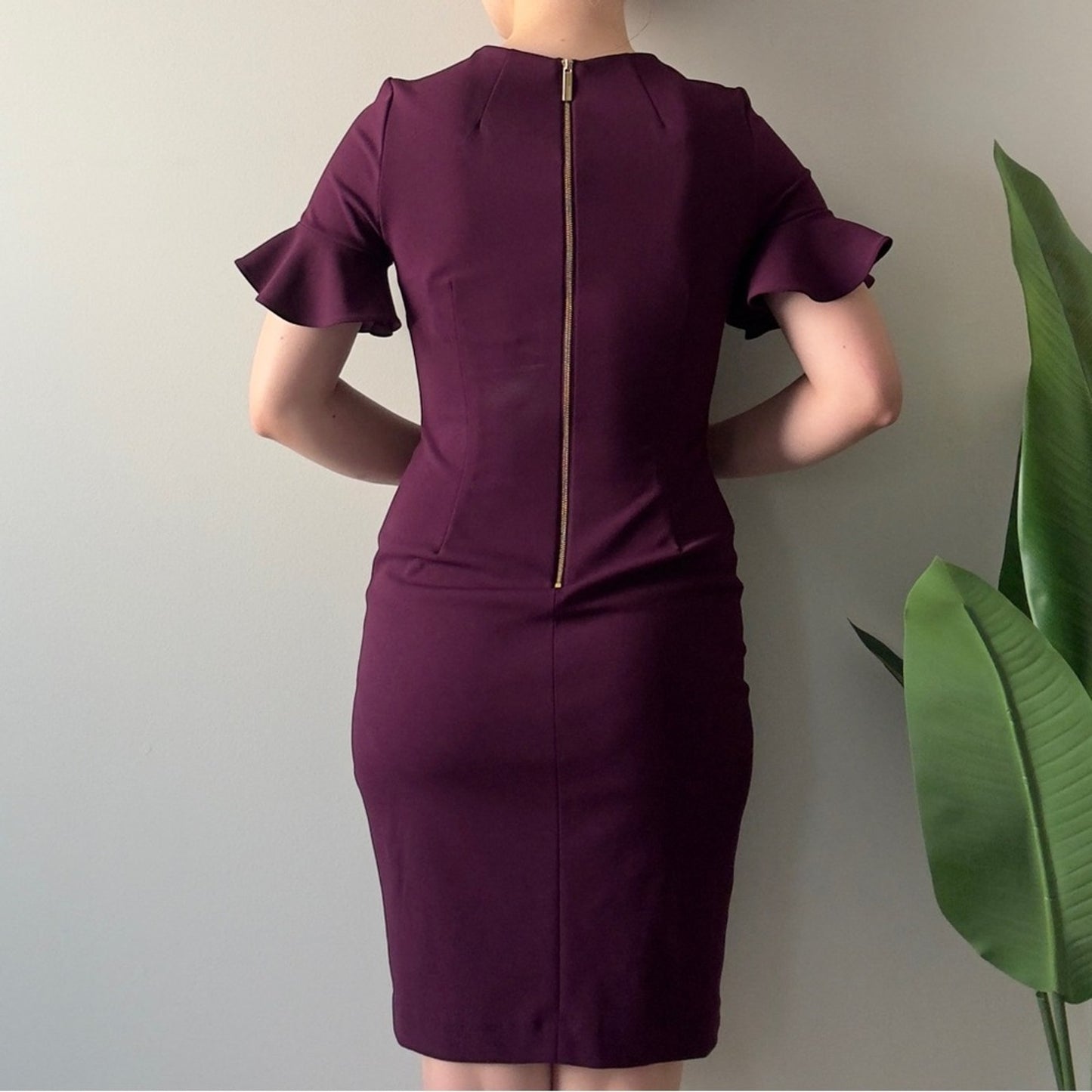 Calvin Klein Elegant Purple Ruffle Short Sleeve Dress Zip Up Zipper Back Pencil
