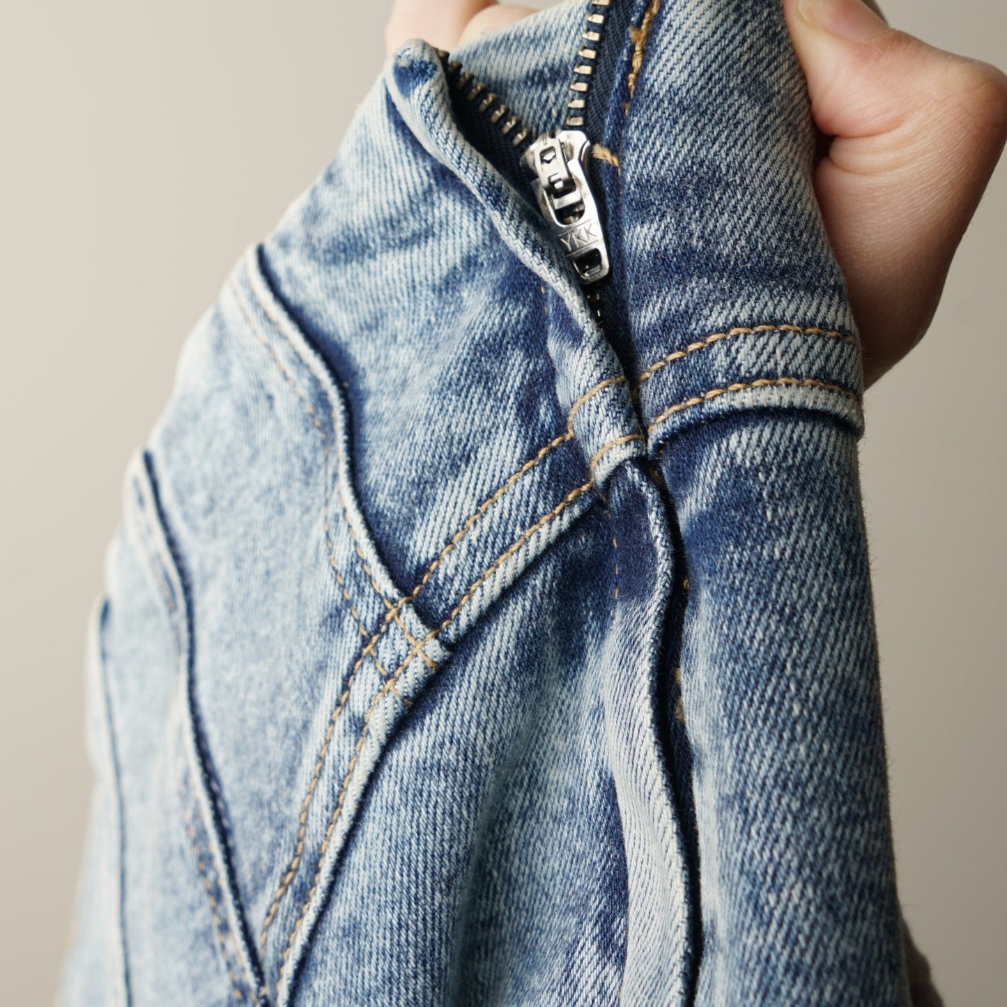 Good American Good Classic Jeans High Rise Gap-Proof Waistband Zipper Side Denim