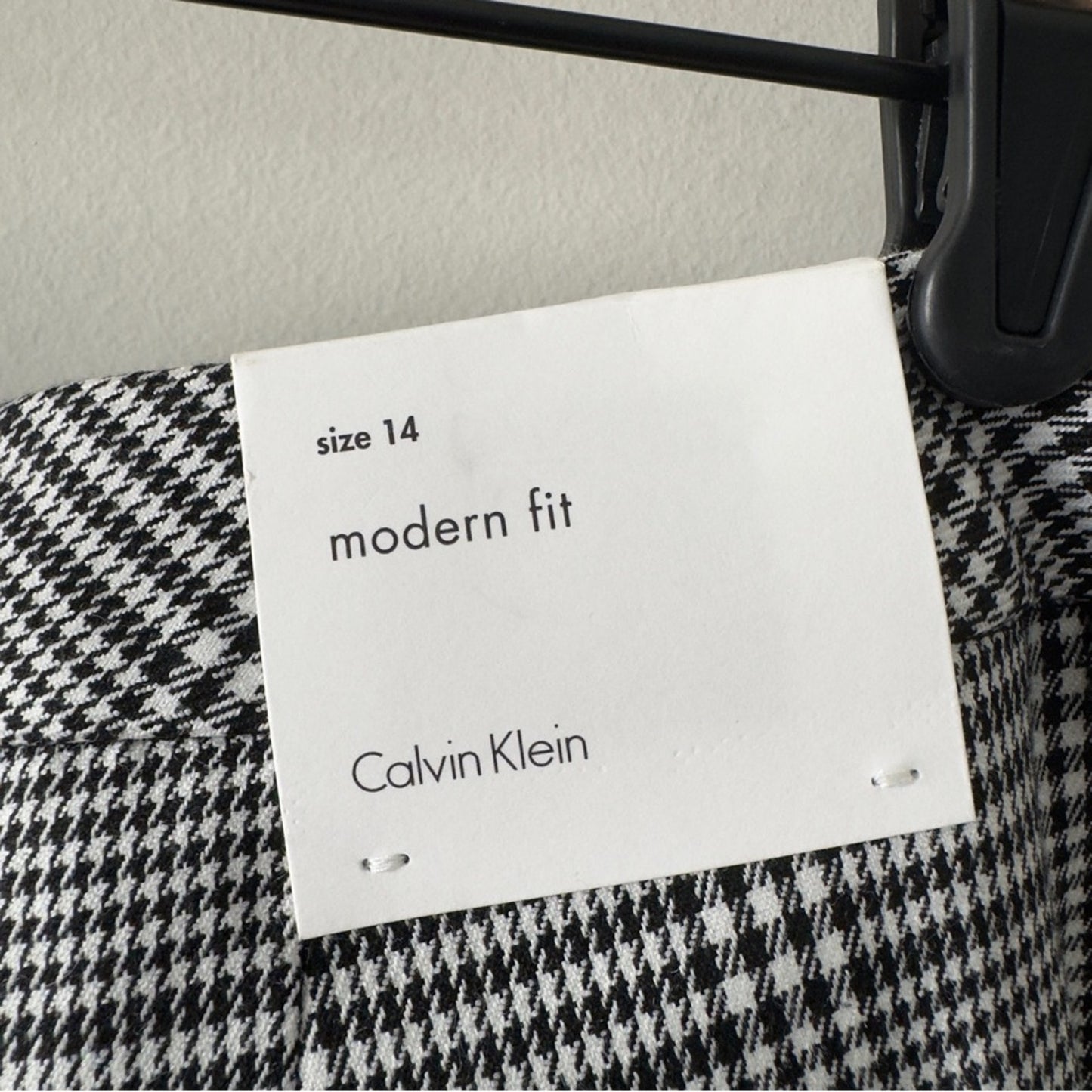 Calvin Klein Modern Fit Black White Plaid Pants Zip Button Pockets Belt Loops 14