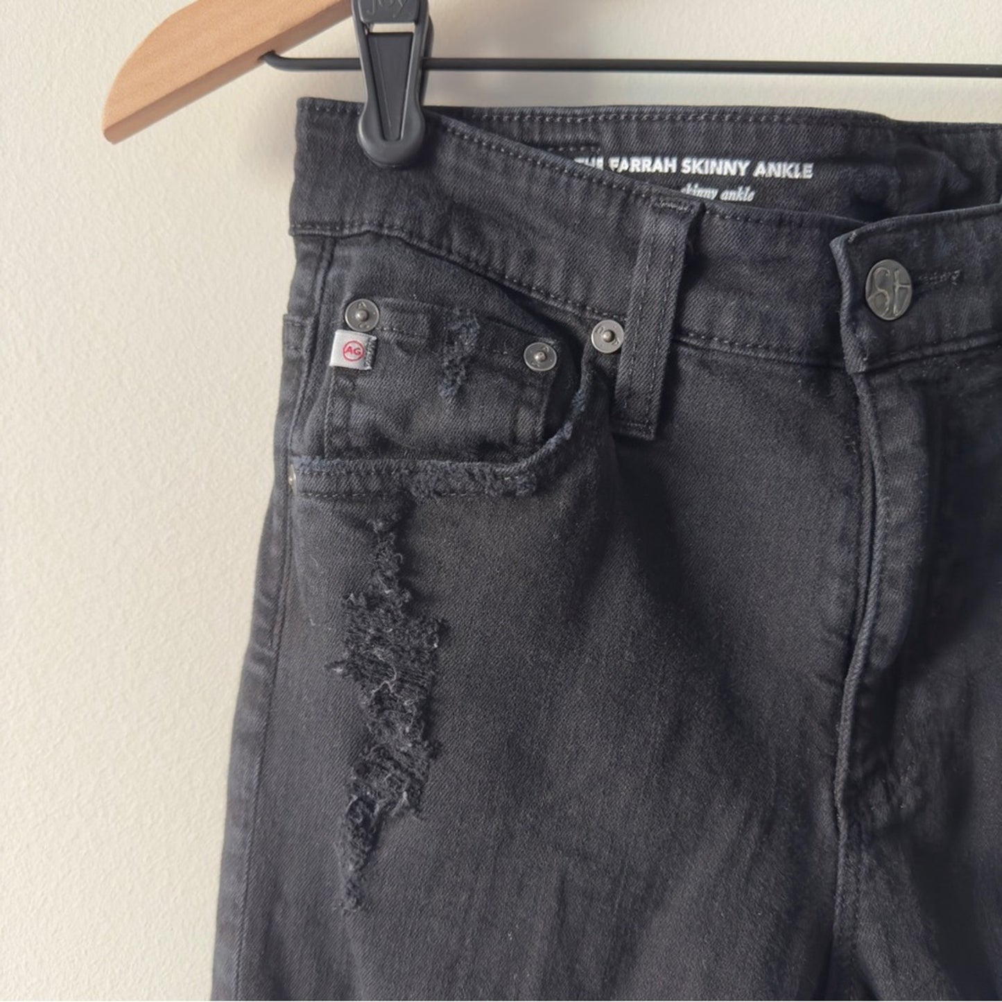 Adriano Goldschmied The Farrah Skinny Ankle Jeans Distressed Black cotton button