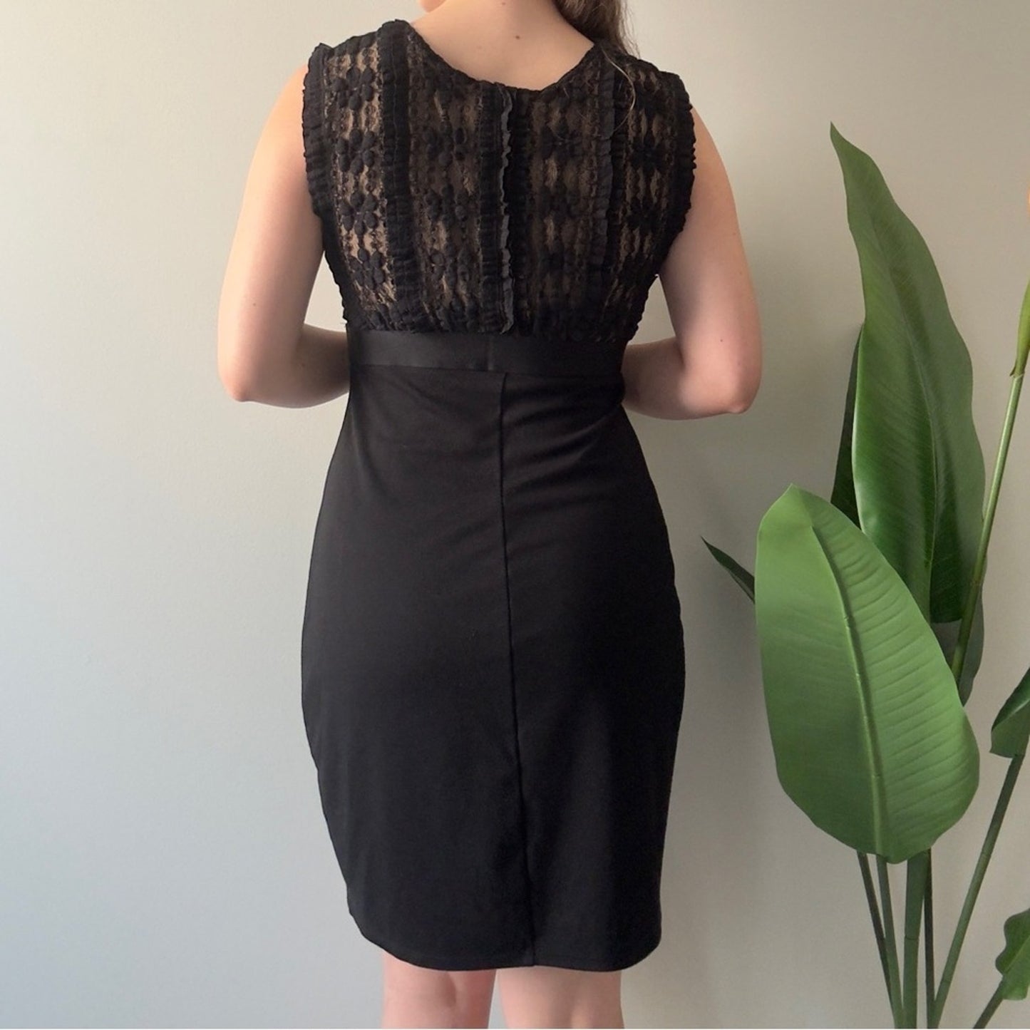 Vintage Y2K Max Studio Elegant Black Lace Bodice Dress Mini v-neck sleeveless L