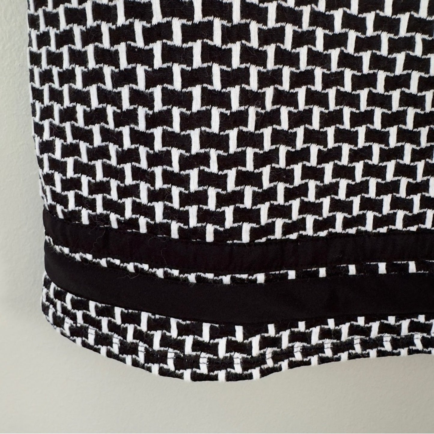 Anthropologie Postmark Basketweave Short Sleeve Tunic Top Black White Stretch S