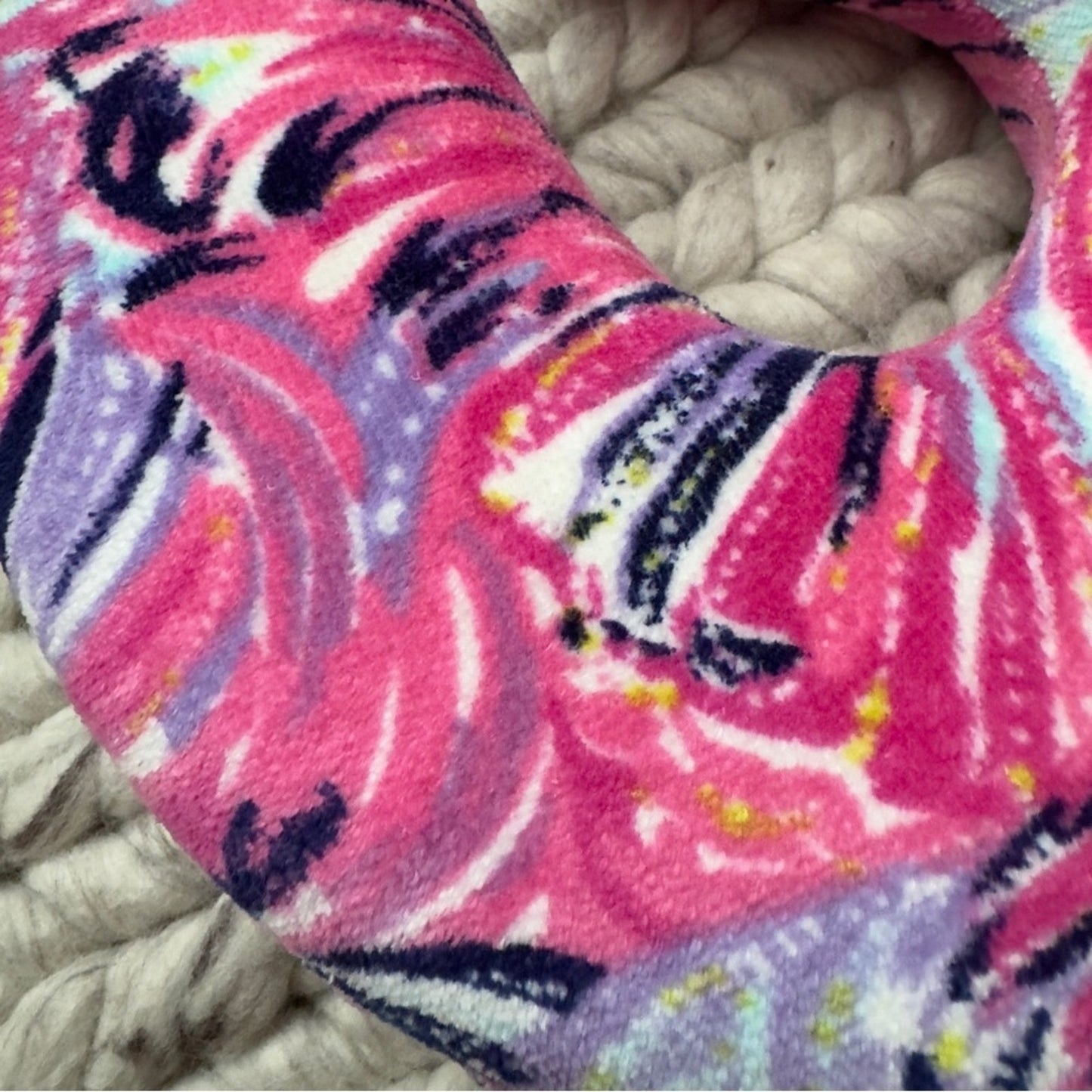 Lilly Pulitzer Travel Neck Pillow Preppy Pattern Colorful Gold Zipper Stylish