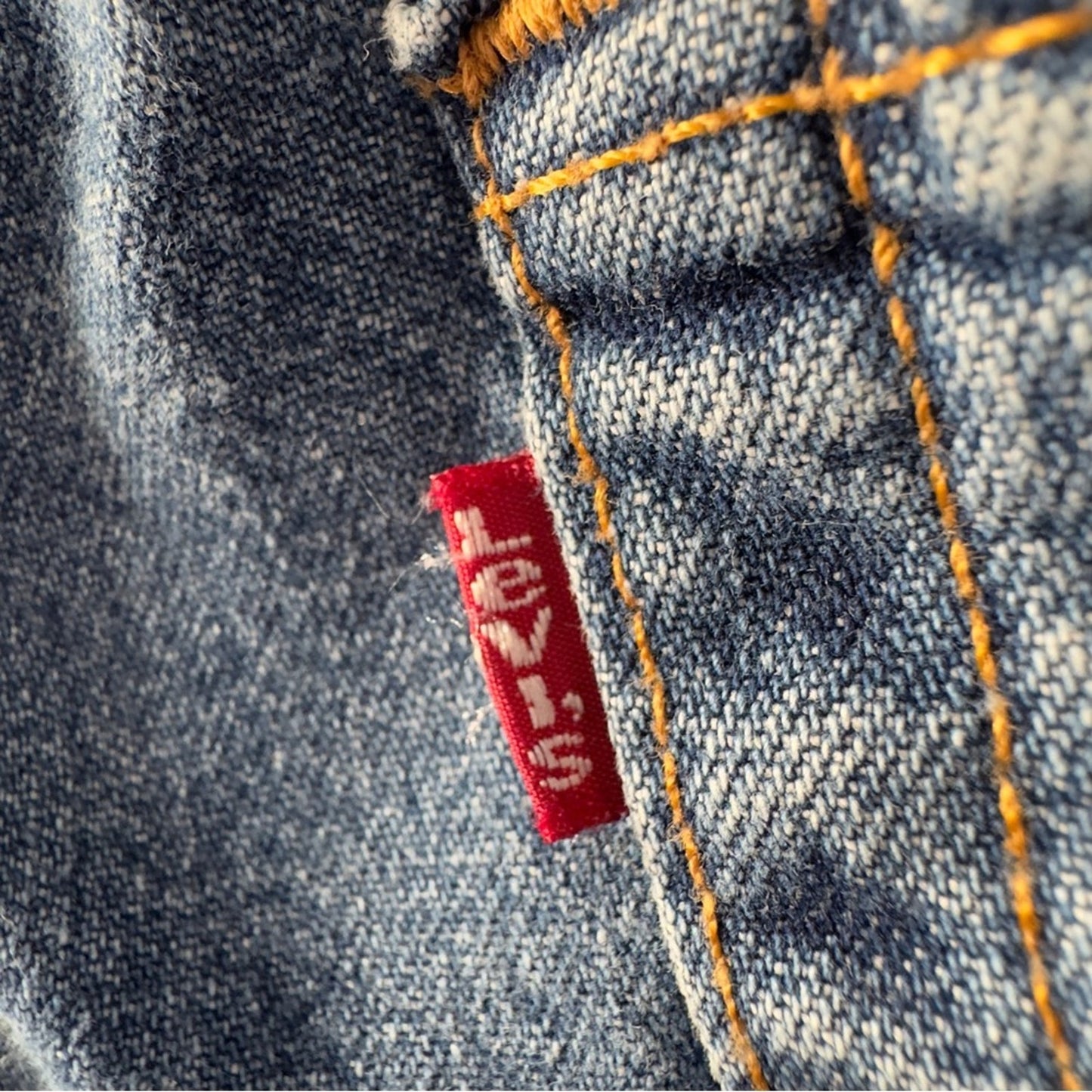 Vintage Levi's 560 Blue Jean Shorts Relaxed Fit 90s zip Button red tab denim 36