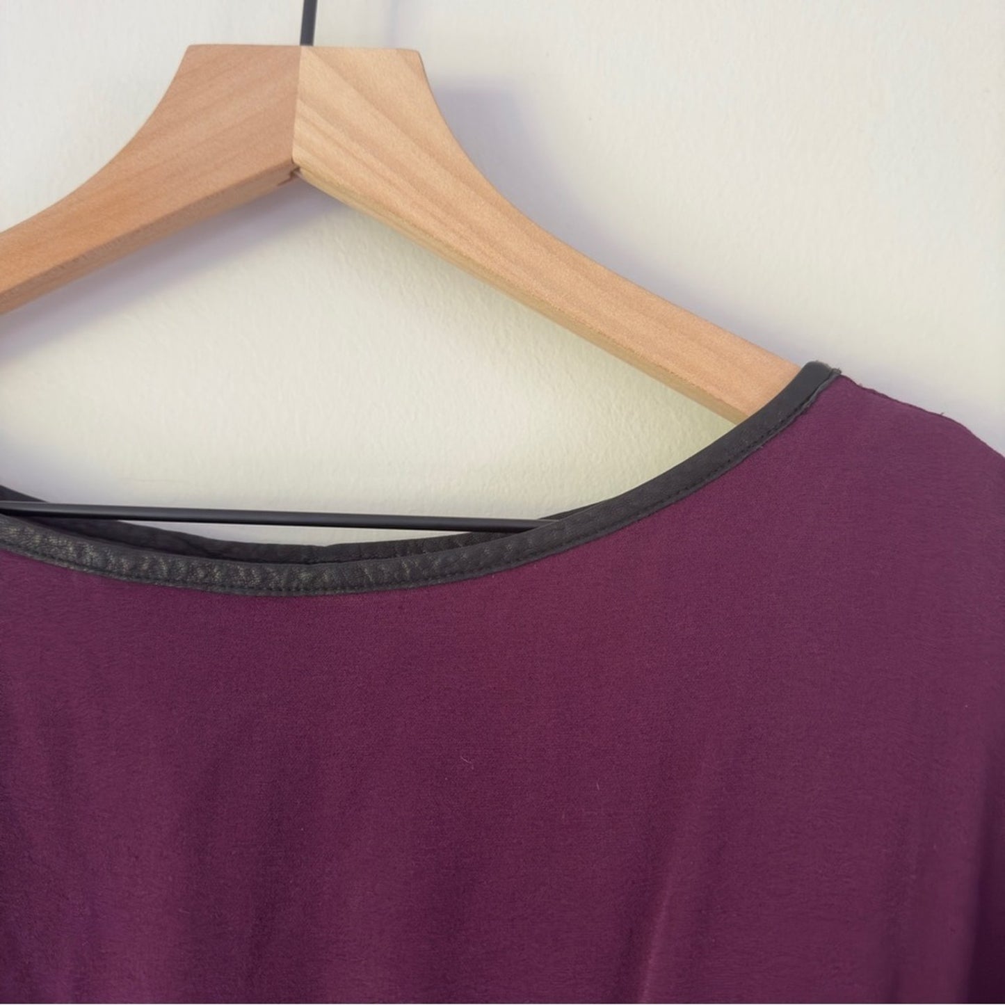 Alice + Olivia Silk Blend Mini Dress Purple Black Leather Roll Tab Short Sleeves