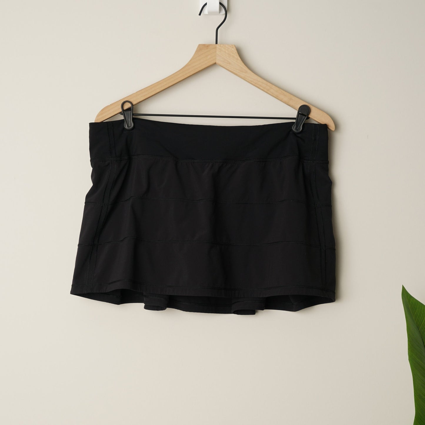 Lululemon Pace Rival Skirt (Regular) *4-way Stretch 13" in Black Skort Stretch