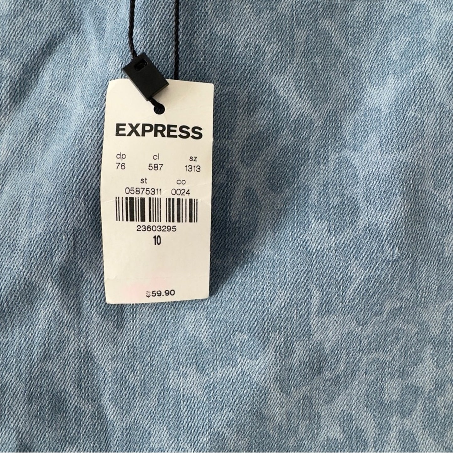 Express Midi High Rise Shorts Light Blue Leopard Print Jean Denim Zip Button NWT