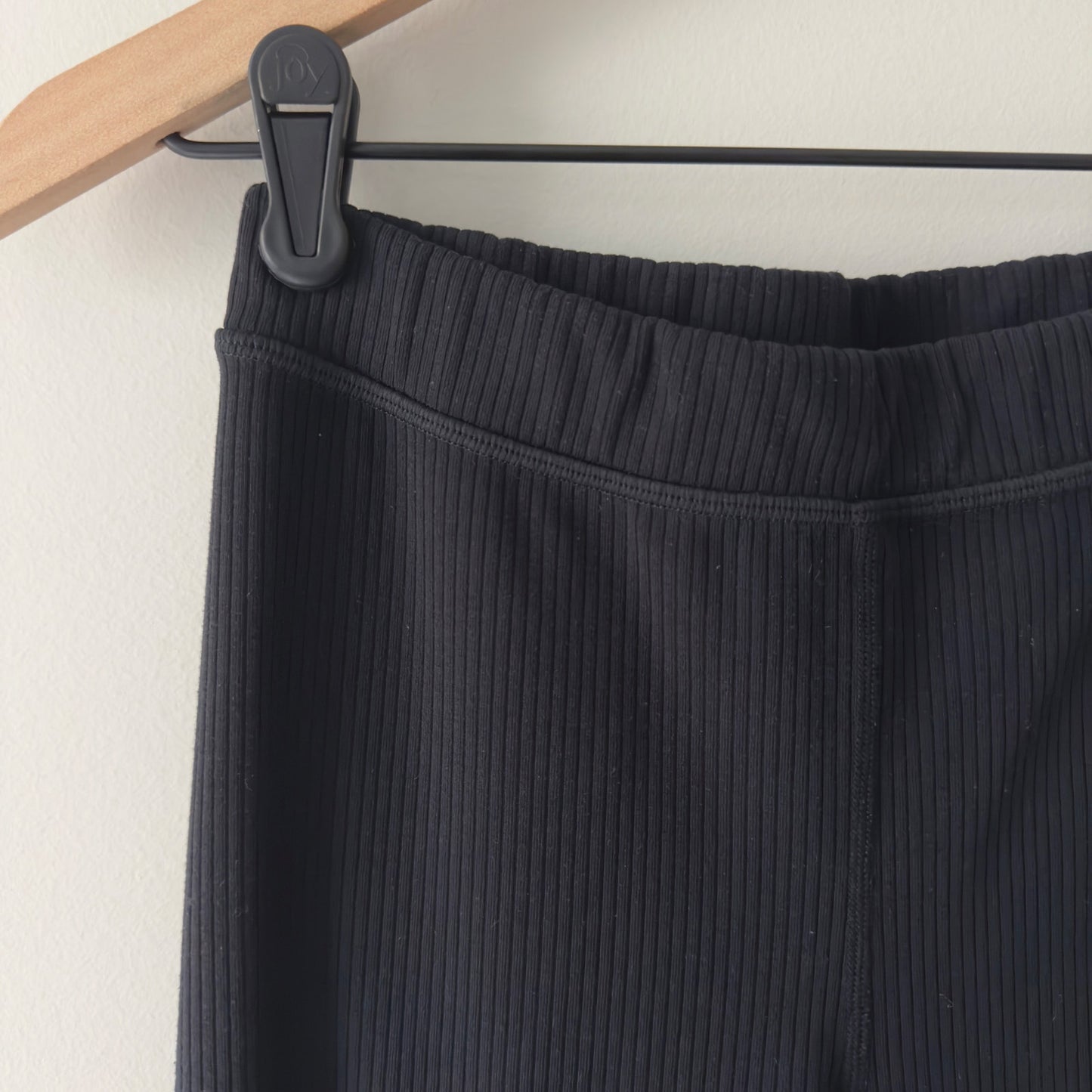 Alo Yoga Ribbed Leggings Black Stretch solid athletic Athleisure activewear EUC