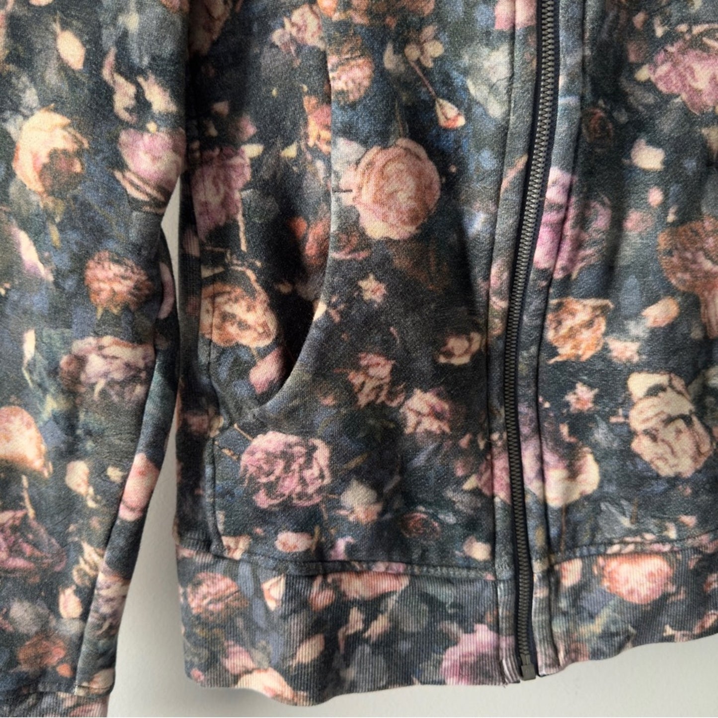Lululemon Scuba Hoodie *Light Cotton Fleece in Frosted Rose Multi Jacket zip up