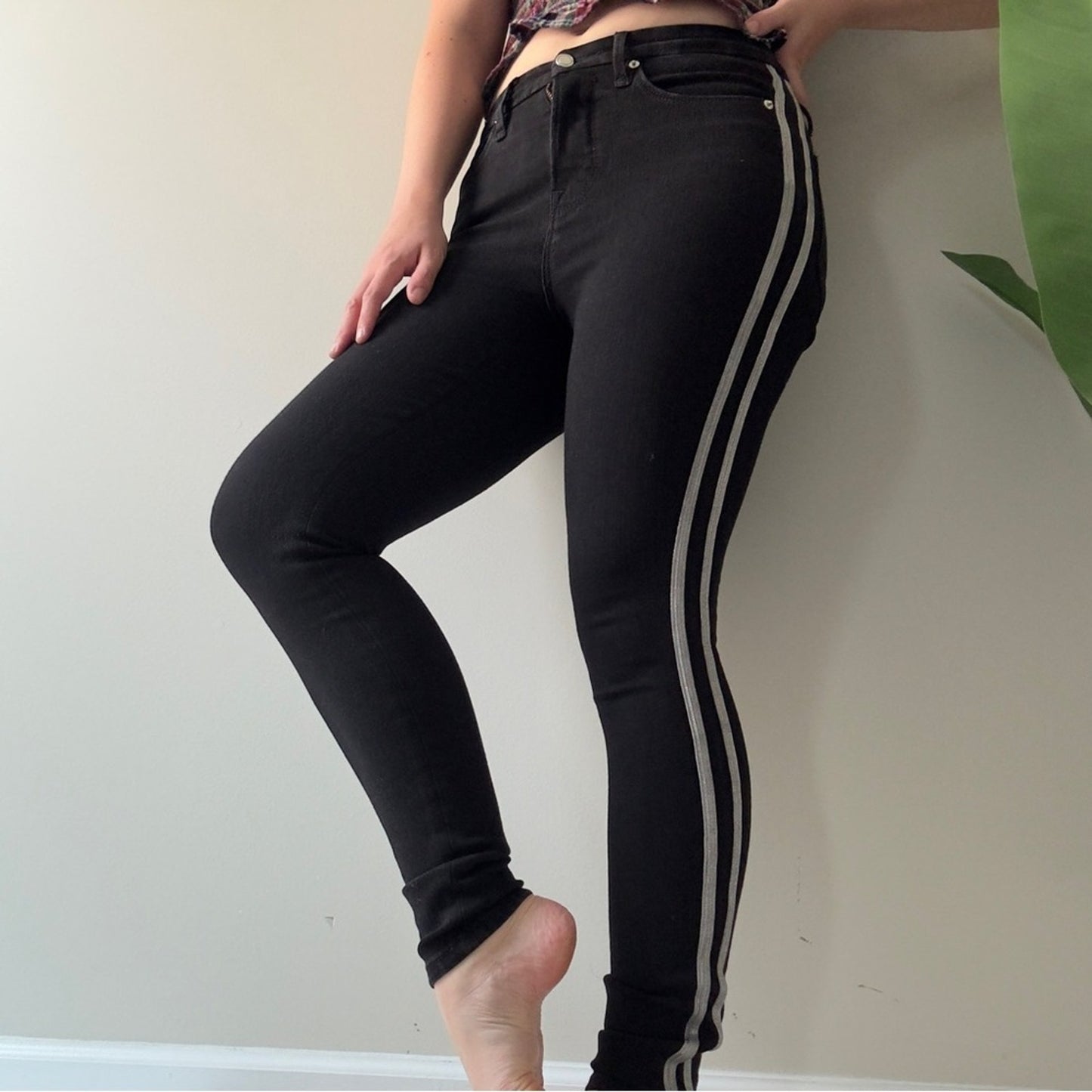 Good American Good Legs Black Skinny Jeans silver sparkle Side Stripes stretch 6