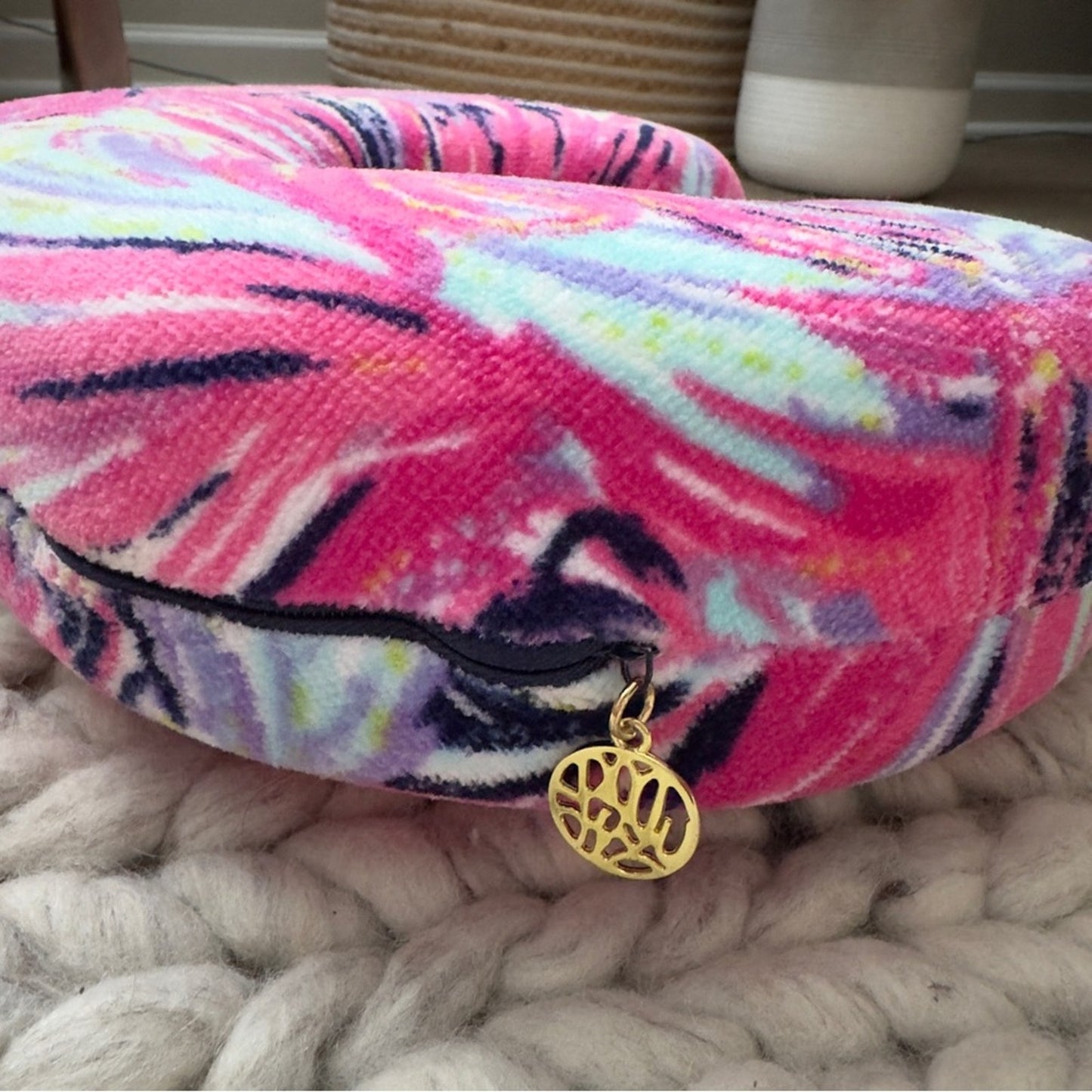 Lilly Pulitzer Travel Neck Pillow Preppy Pattern Colorful Gold Zipper Stylish