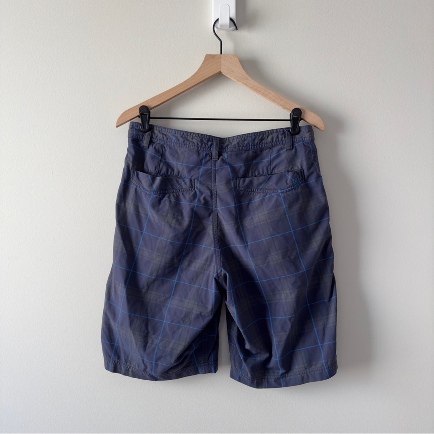 Lululemon men’s athletic golf shorts plaid kahuna pockets belt loops zip button