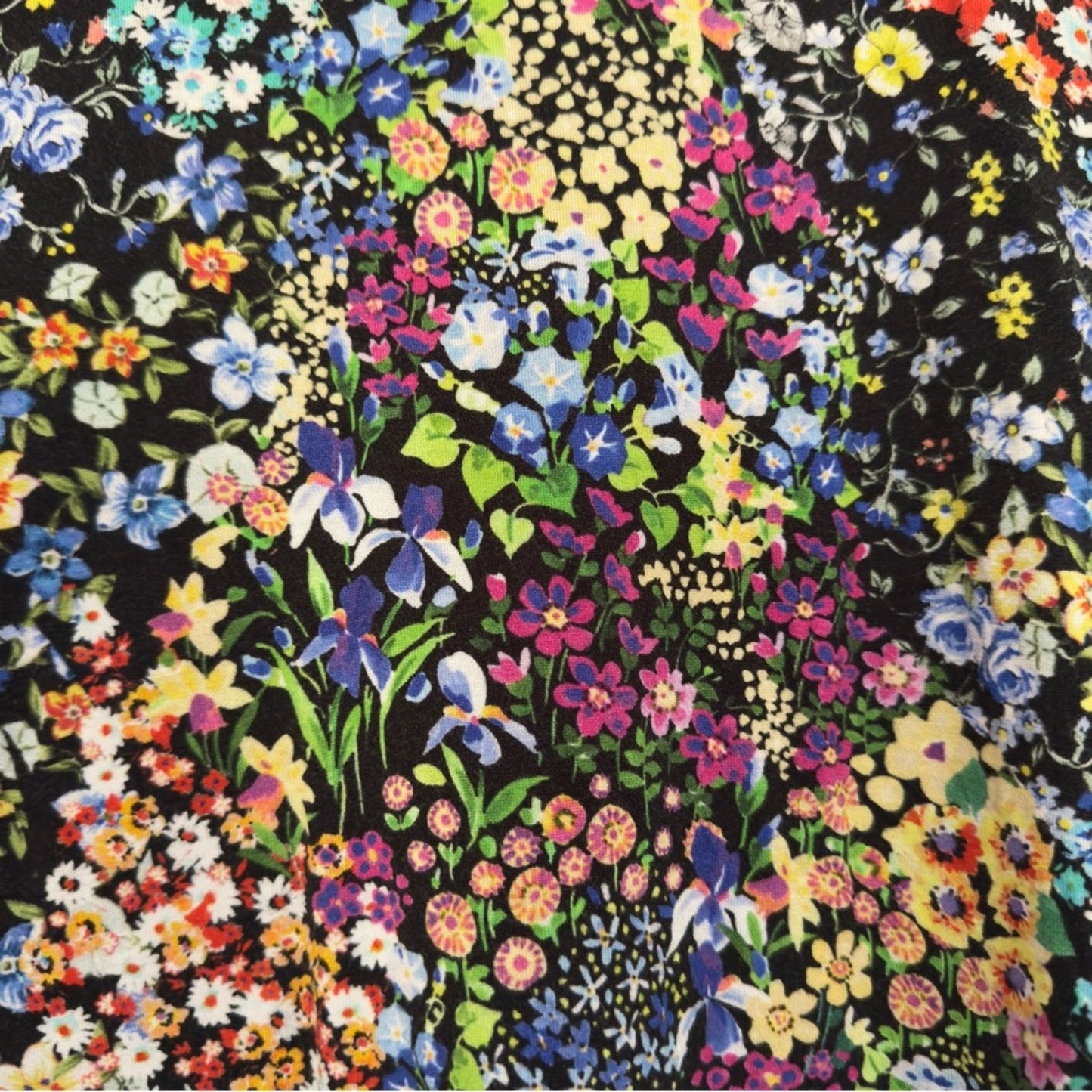 Karen Kane colorful/black and white floral top asymmetric hem tunic crew neck L