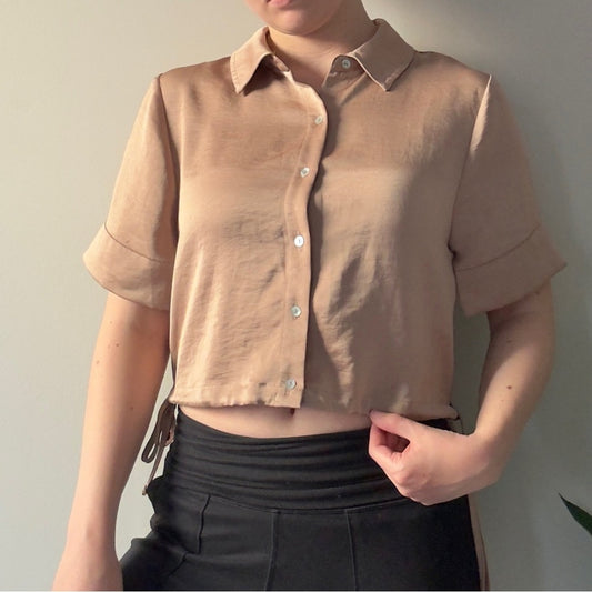 House of Harlow 1960 Revve Tan Women's Button-Up Crop Top Satin Collared Solid S