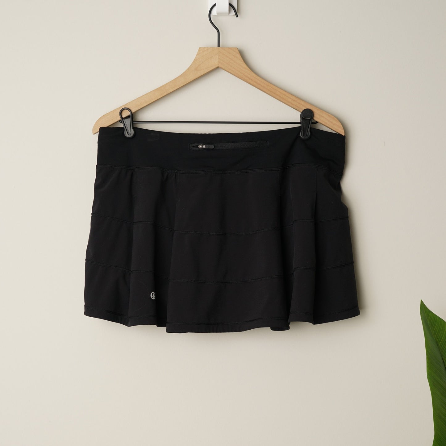 Lululemon Pace Rival Skirt (Regular) *4-way Stretch 13" in Black Skort Stretch