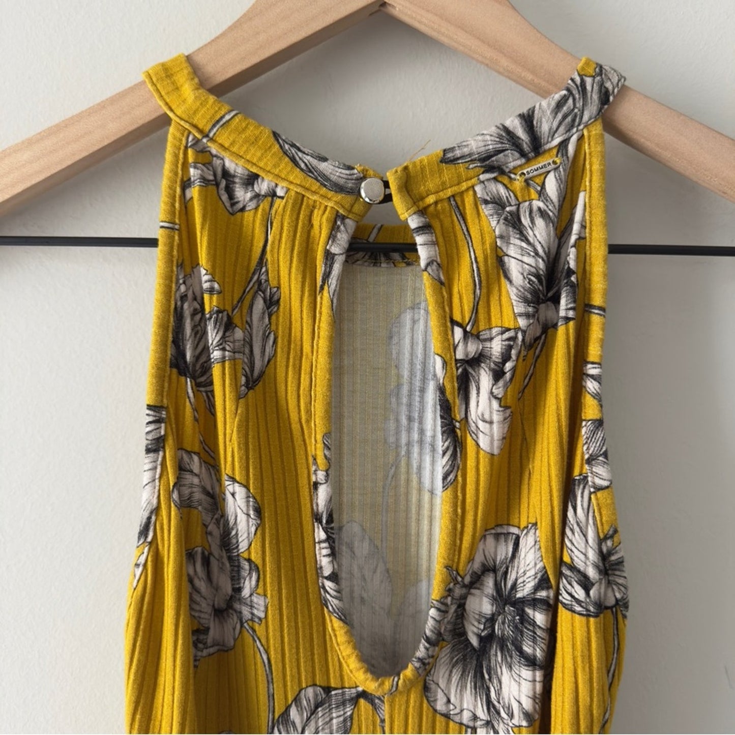Sommer Floral Yellow Halter Neck Bodysuit Button Keyhole Back Sleeveless Ribbed