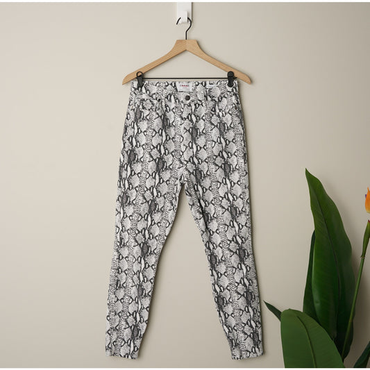 Frame Ali High Rise Cigarette Jeans in Gris Multi Python Snake Print Skinny EUC