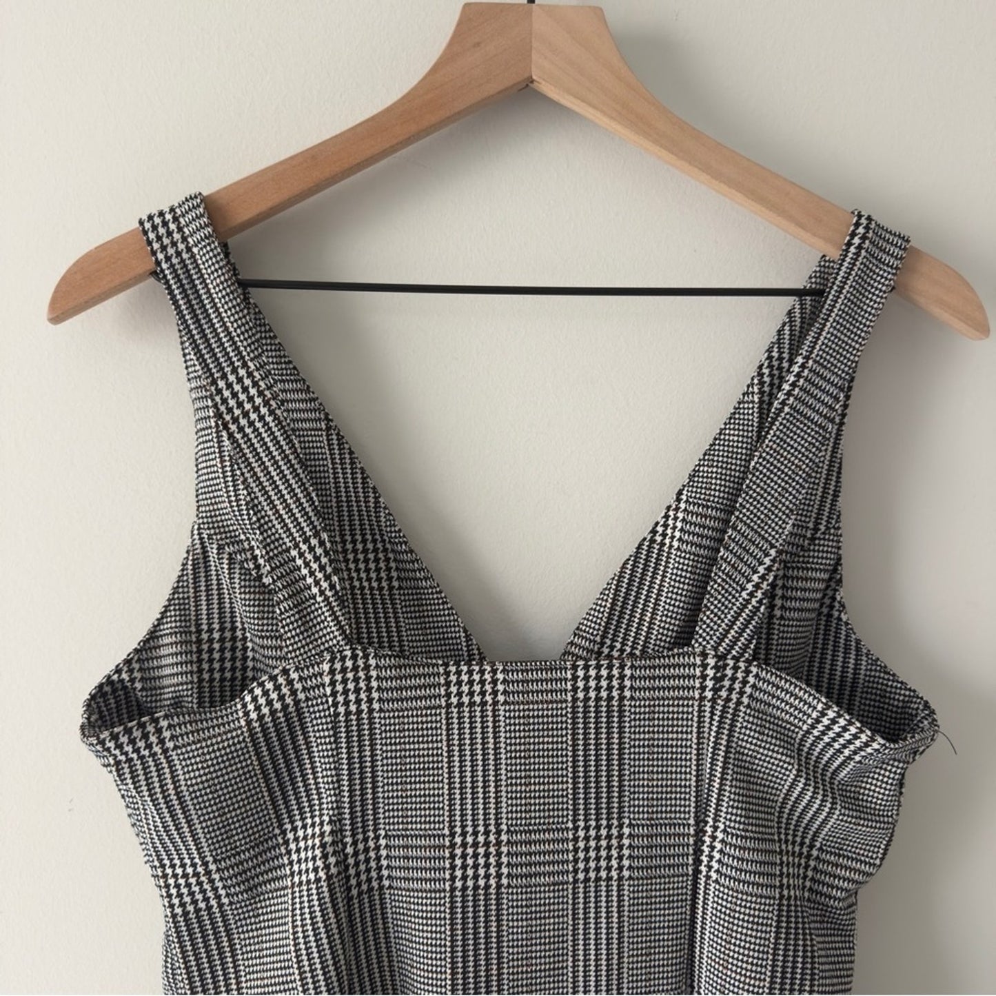 Love Tree Pinafore Plaid Black White mini Dress Full Zip Front Circle Zipper EUC