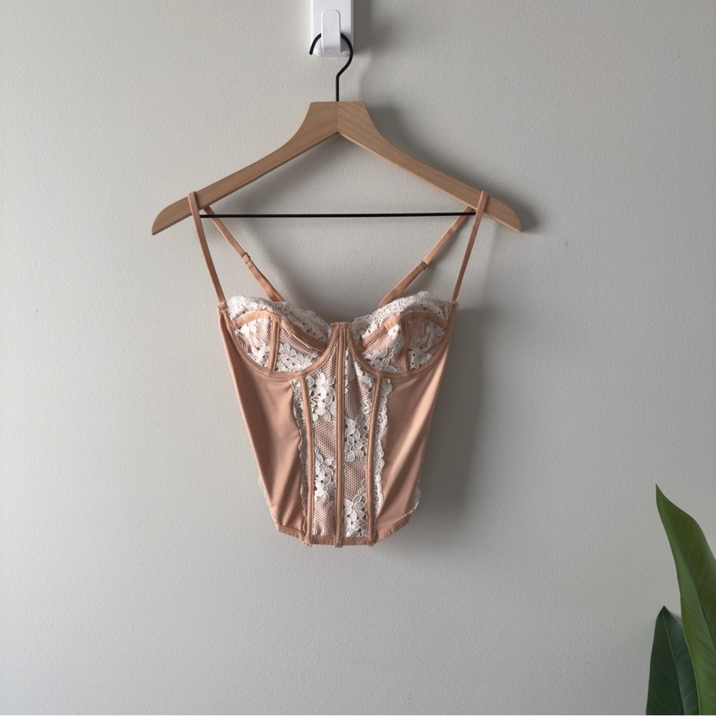 Forever 21 Lace Bustier Pink White Corset Top Adjustable Spaghetti Strap Sexy S