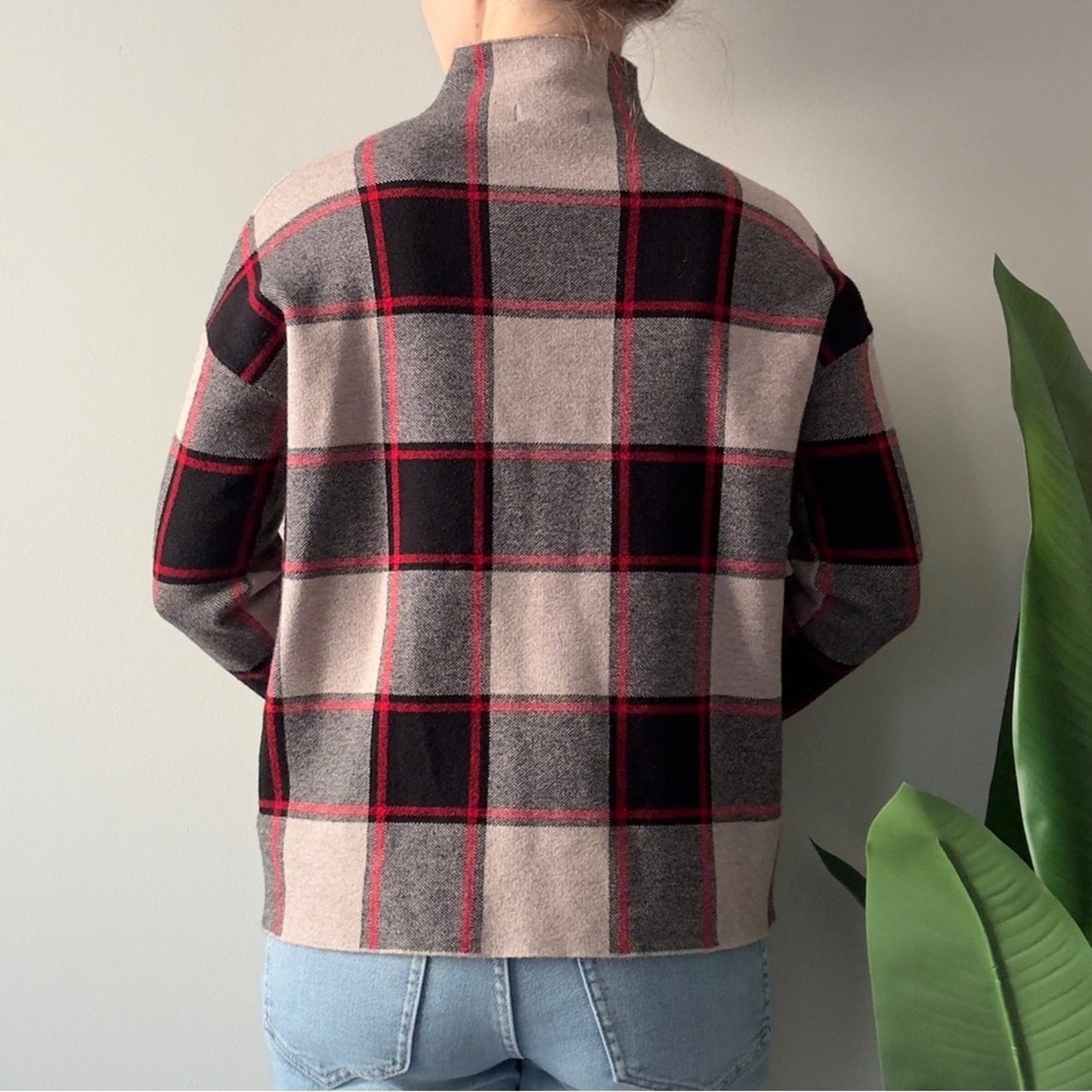 Rachel Zoe Red and Black Plaid Turtleneck Sweater Long Sleeve Checkered Winter M