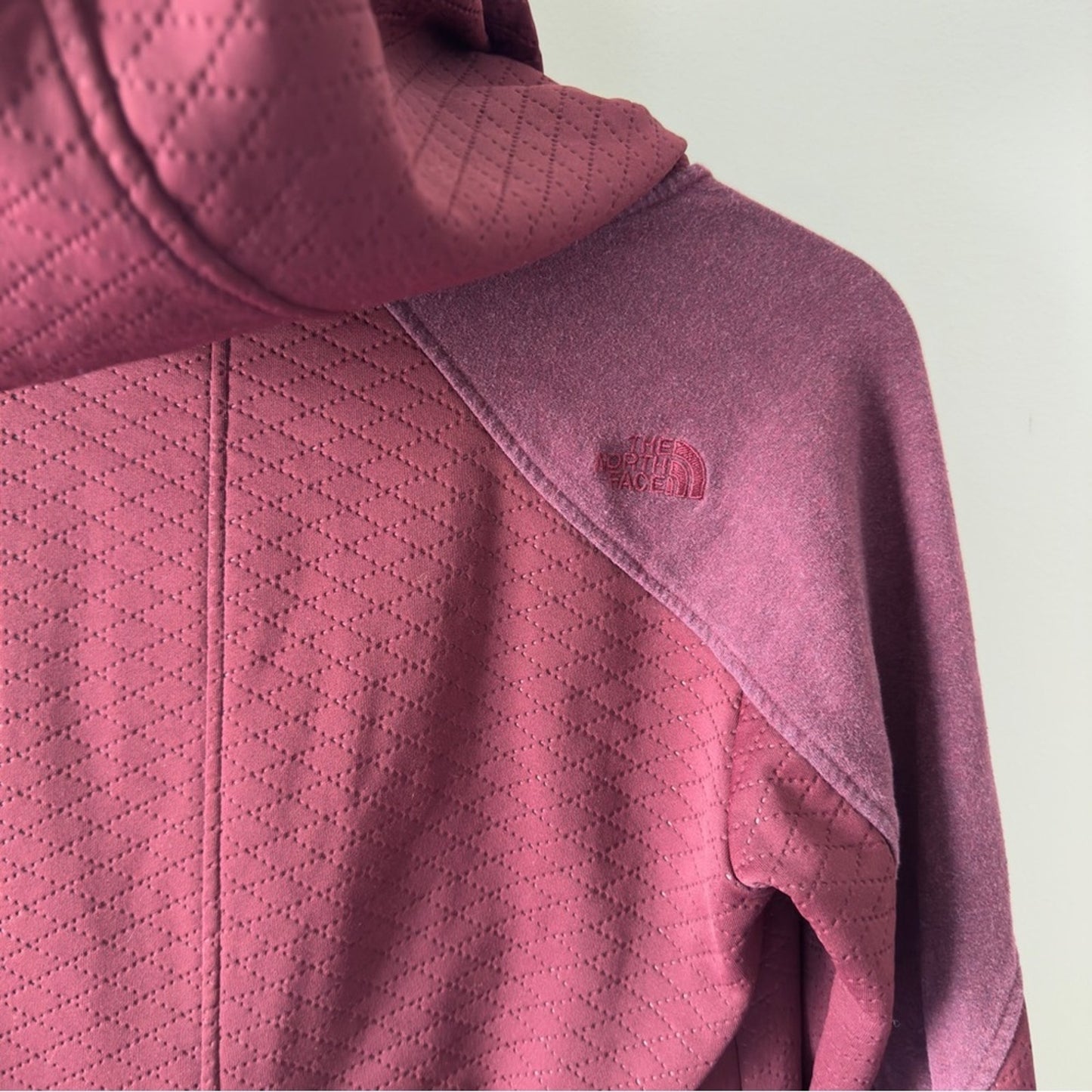 The North Face Red Utility Jacket with Hood Tunic Length Pockets Full Zip quilt
