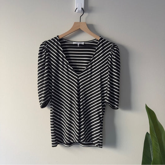 Frame Black and White Striped Top Puffed Short Sleeve V-Neck Casual Stretch EUC