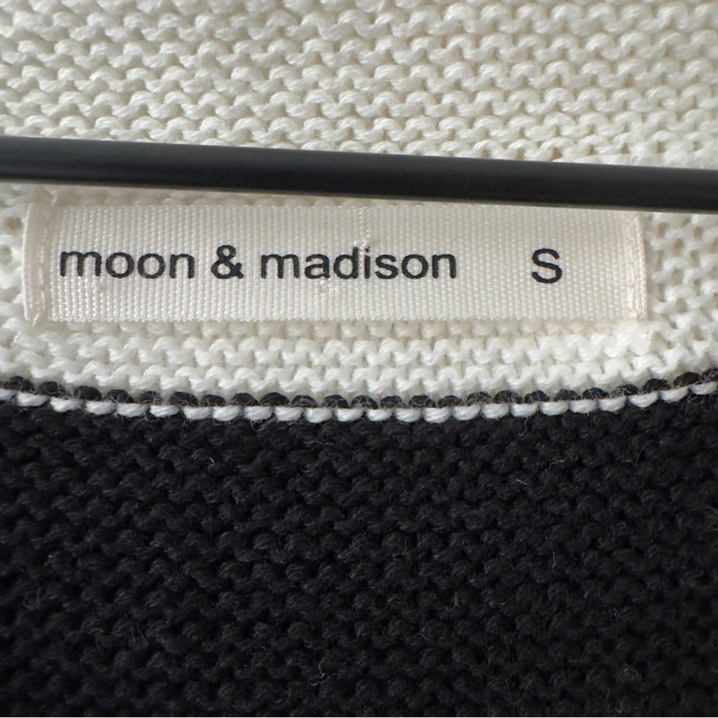 Moon & Madison 100% Cotton Black and White Striped Knit Sweater Top Long Sleeve