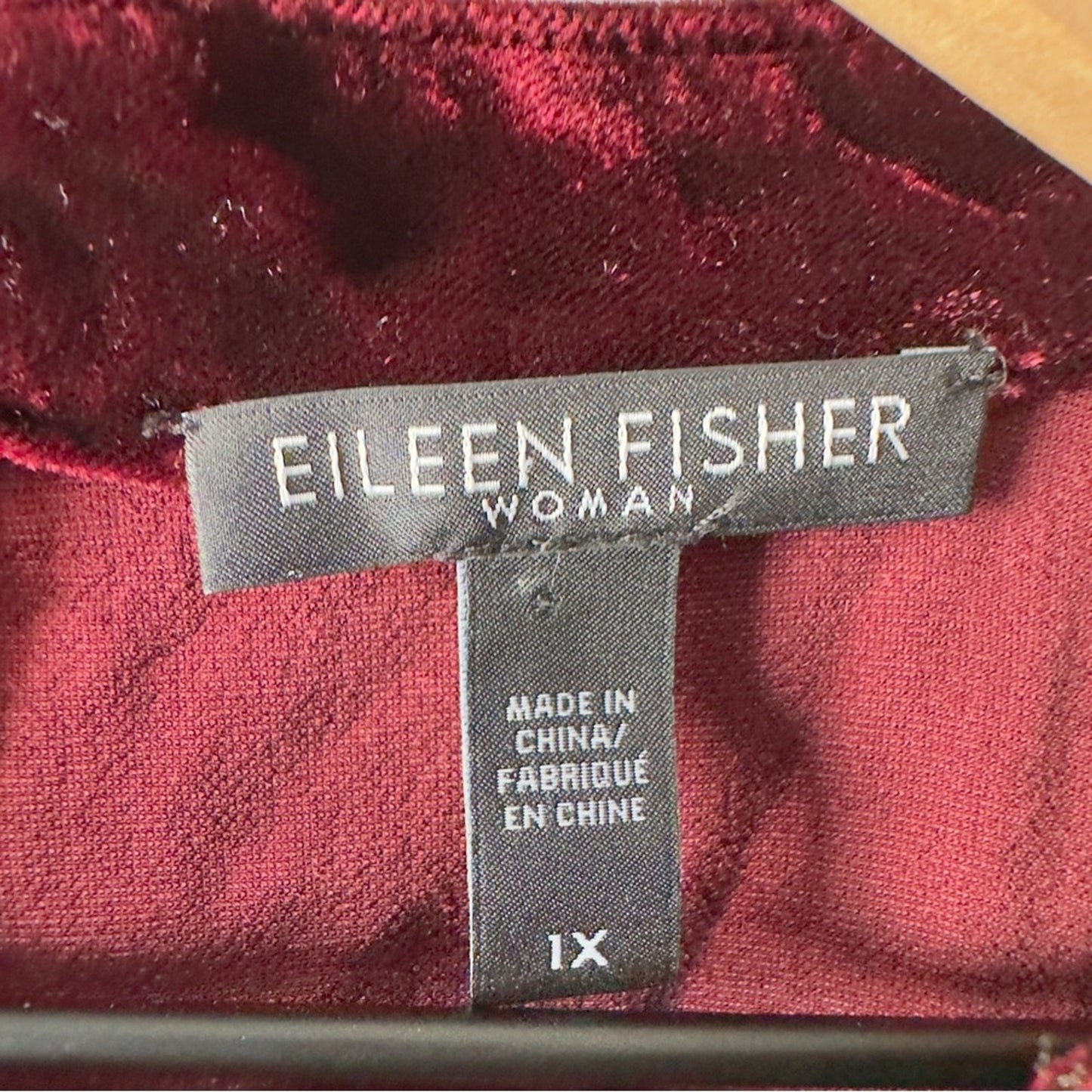 Eileen Fisher Burgundy Red Velvet Short Sleeve Top Holiday Christmas Button Soft