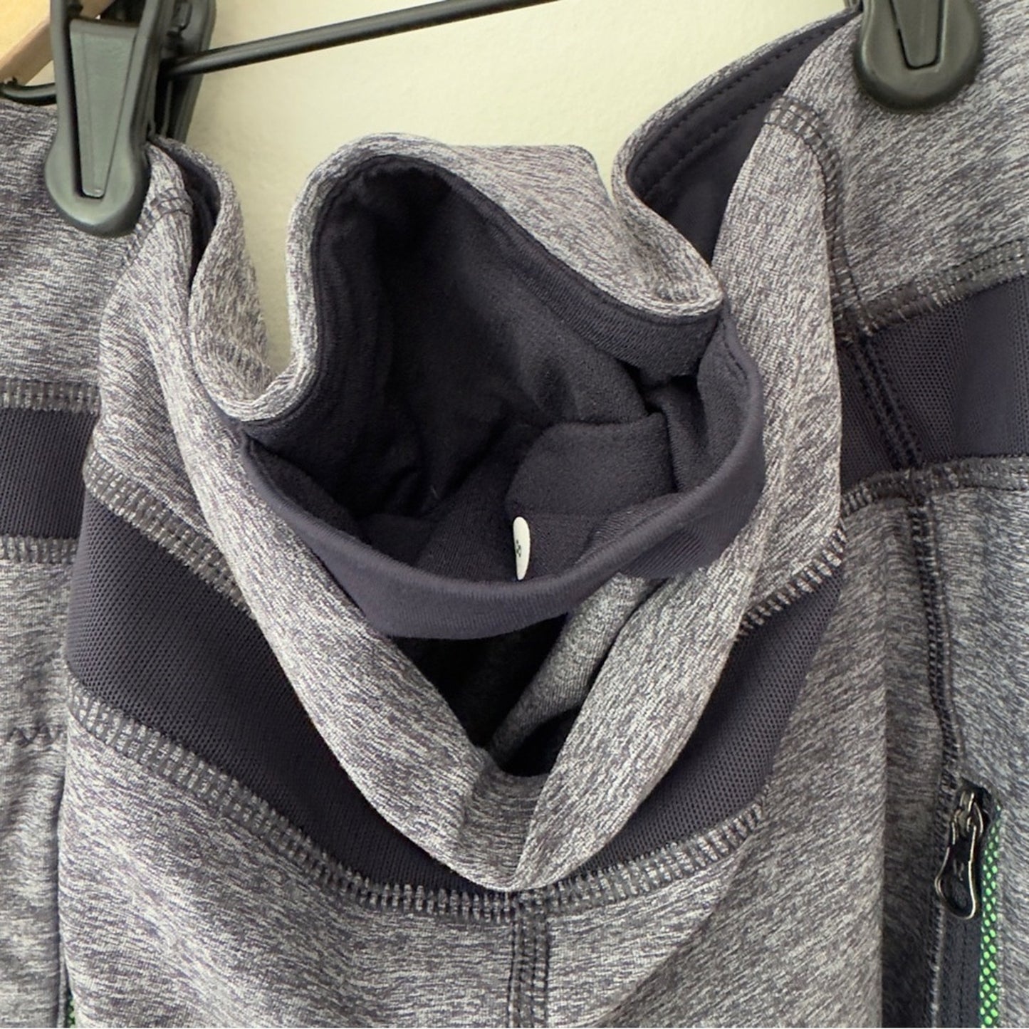 Lululemon Inspire Tight II (Mesh) in Heathered Naval Blue / Naval Blue Run Pouch