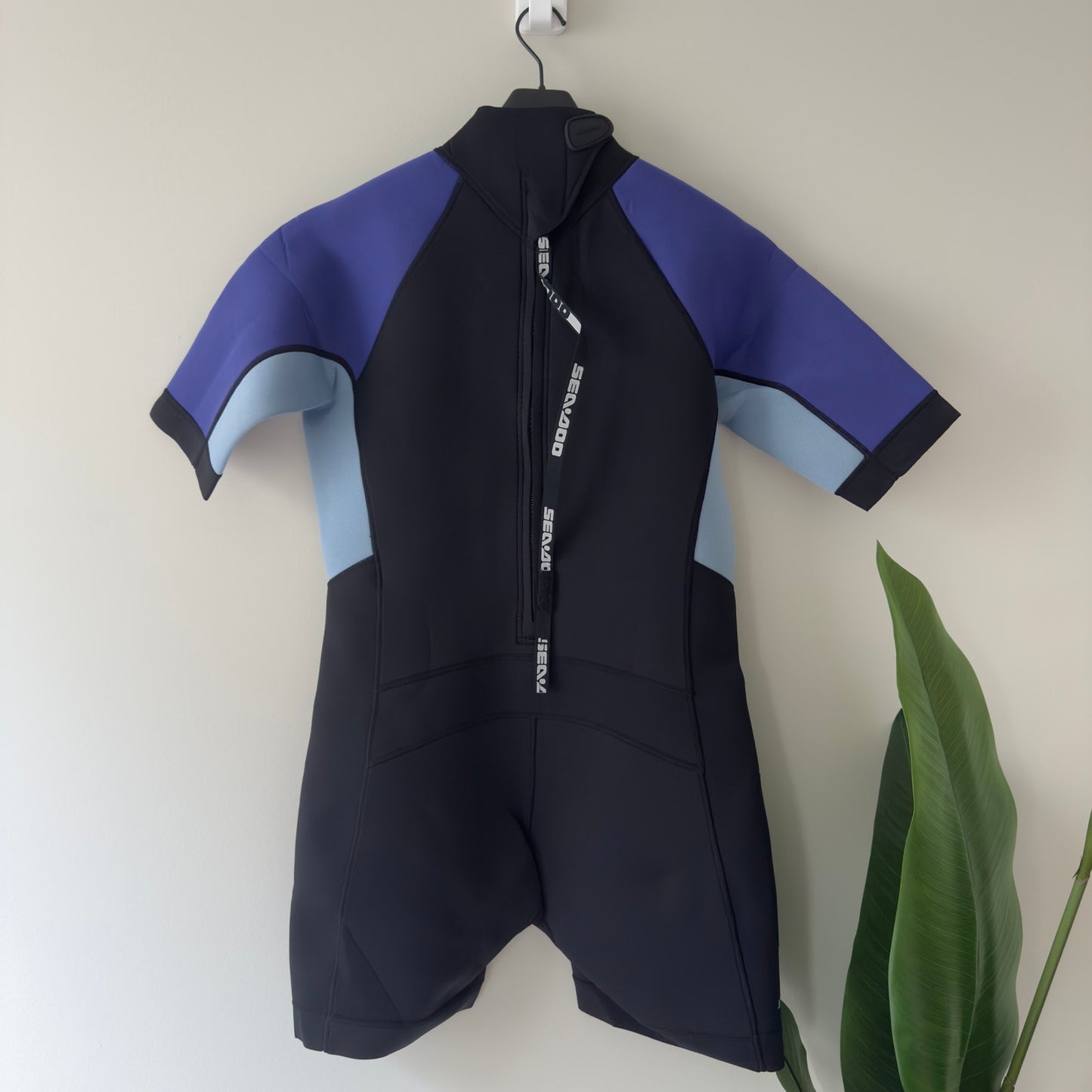 Sea-Doo Neoprene 3mm Exotic Shorty Wetsuit Element Proof Stretch Side Pocket NWT