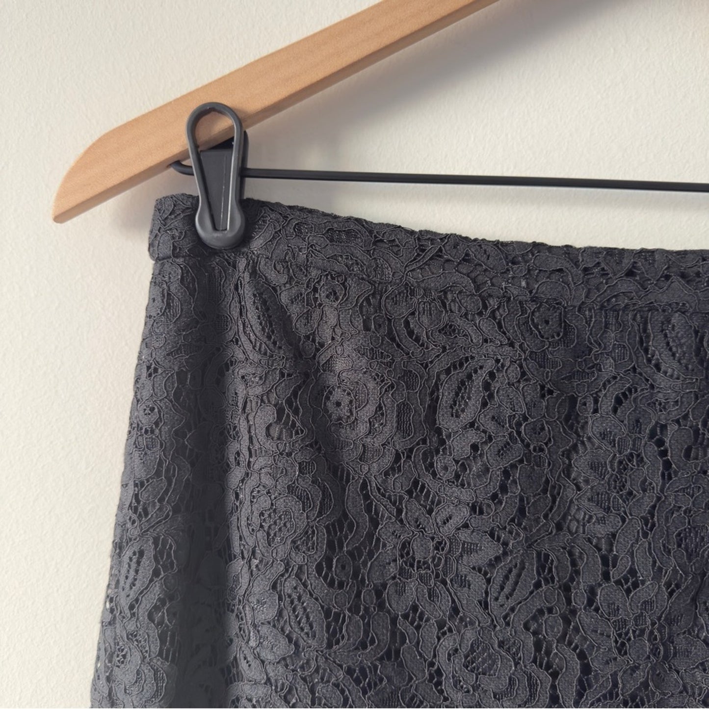 Banana Republic Black Lace Skirt Ruffle flare mermaid hem midi zip up zipper NWT