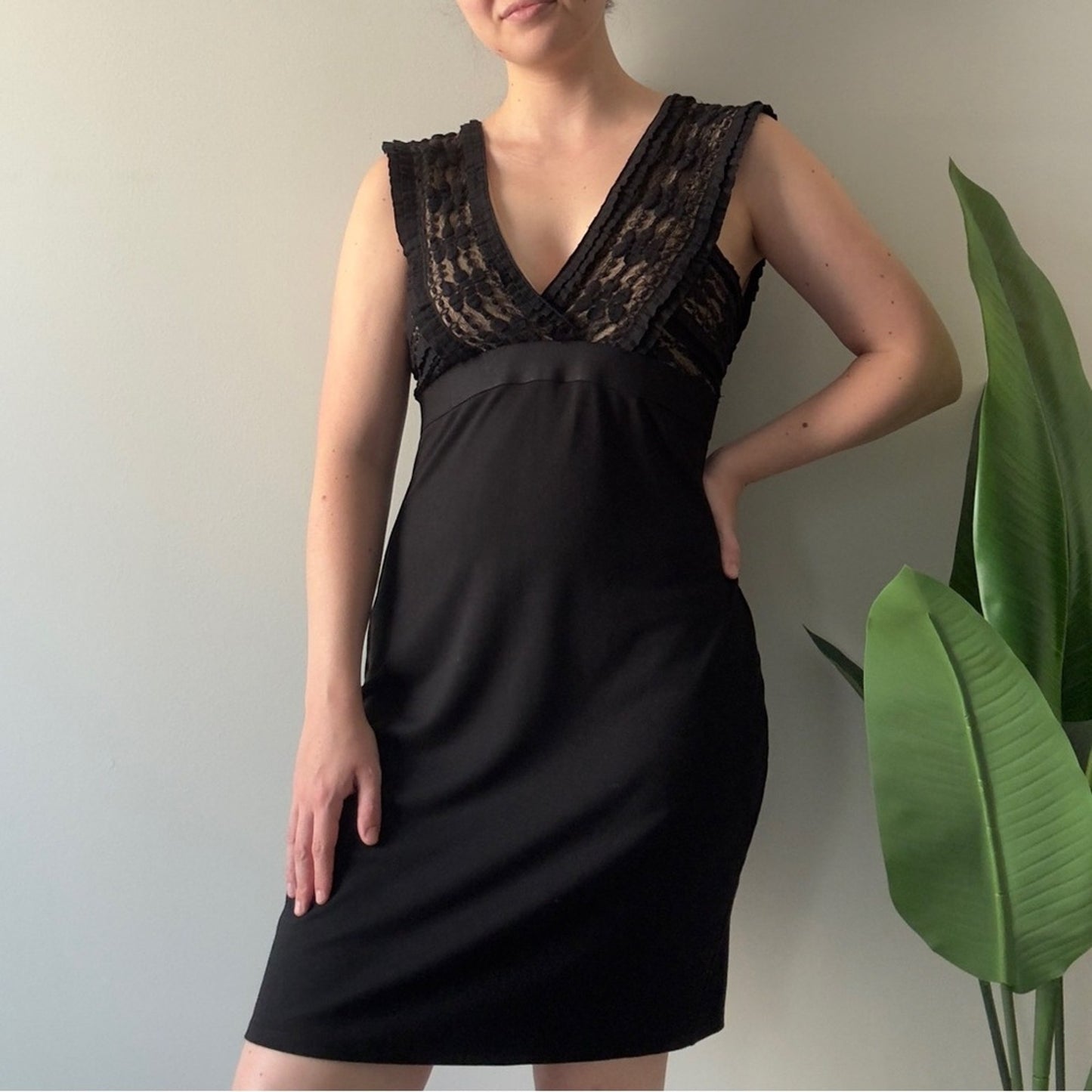 Vintage Y2K Max Studio Elegant Black Lace Bodice Dress Mini v-neck sleeveless L