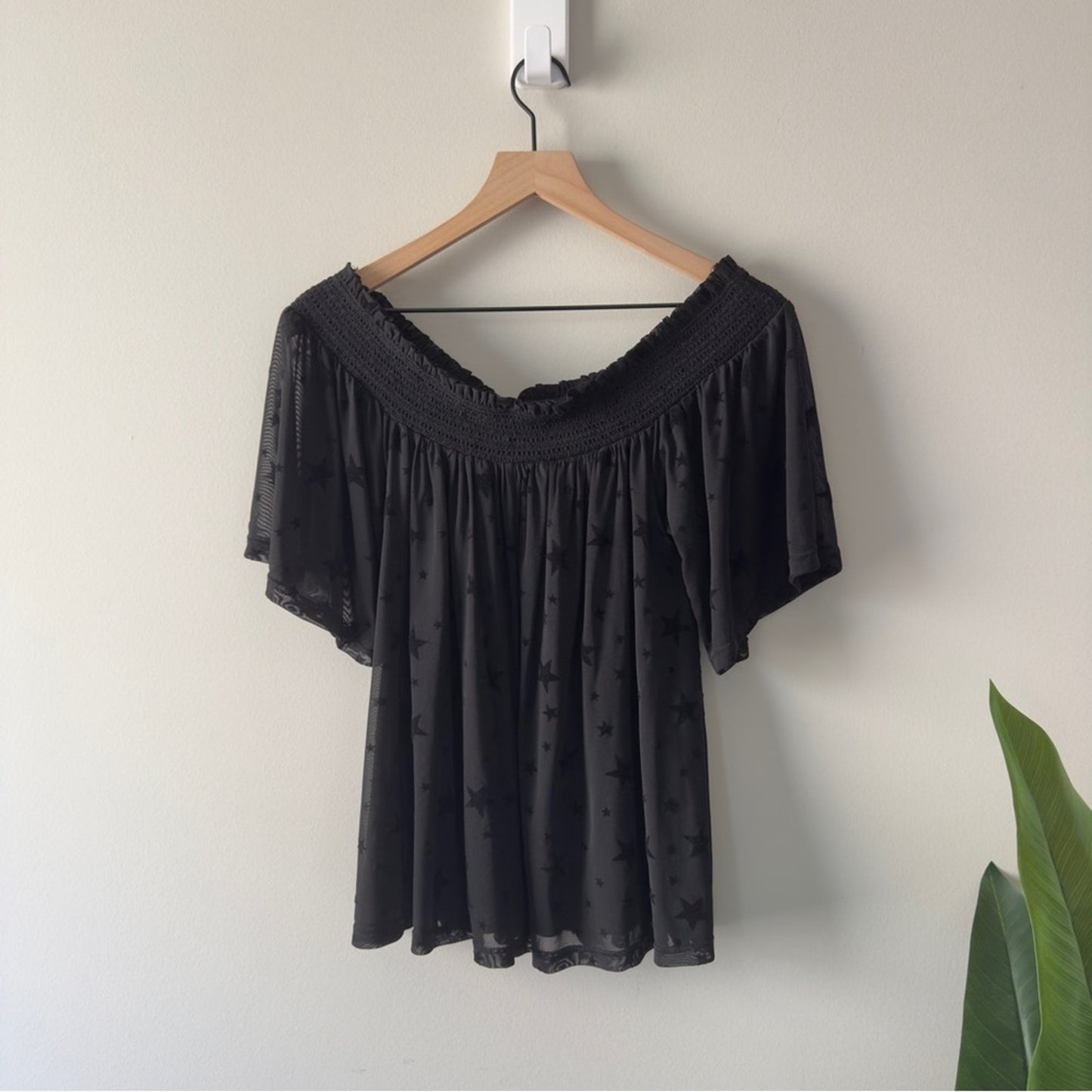 Anthropologie Maeve Star Print Black Off-Shoulder Stars Top Smocked Mesh Stretch