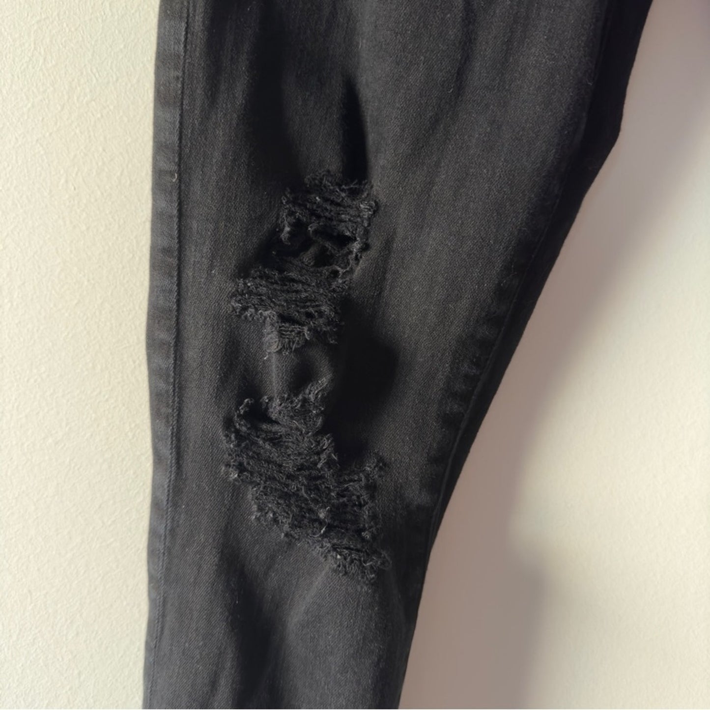 Adriano Goldschmied The Farrah Skinny Ankle Jeans Distressed Black cotton button