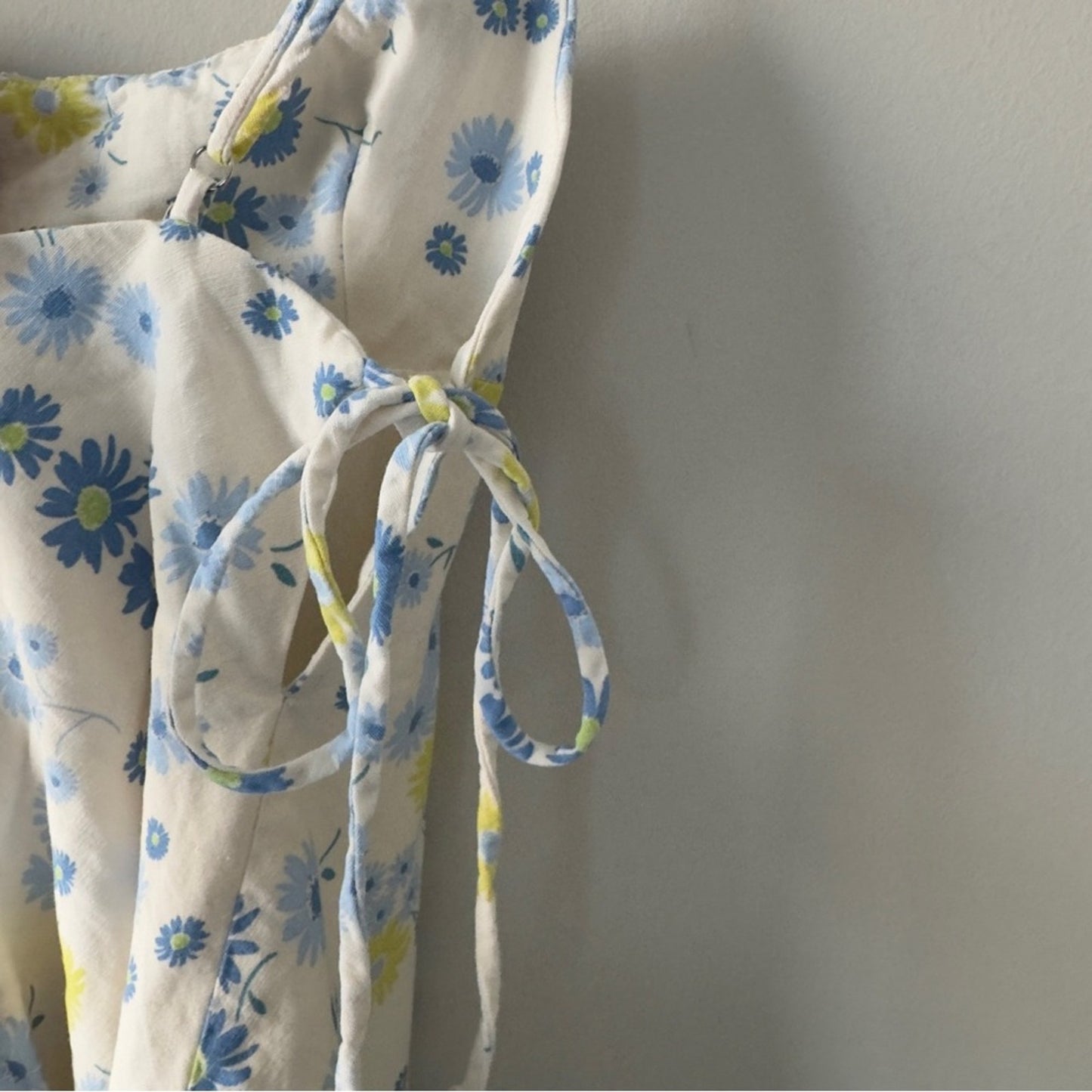 Zara Floral Mini Dress Yellow Blue white adjustable spaghetti straps tie sides M