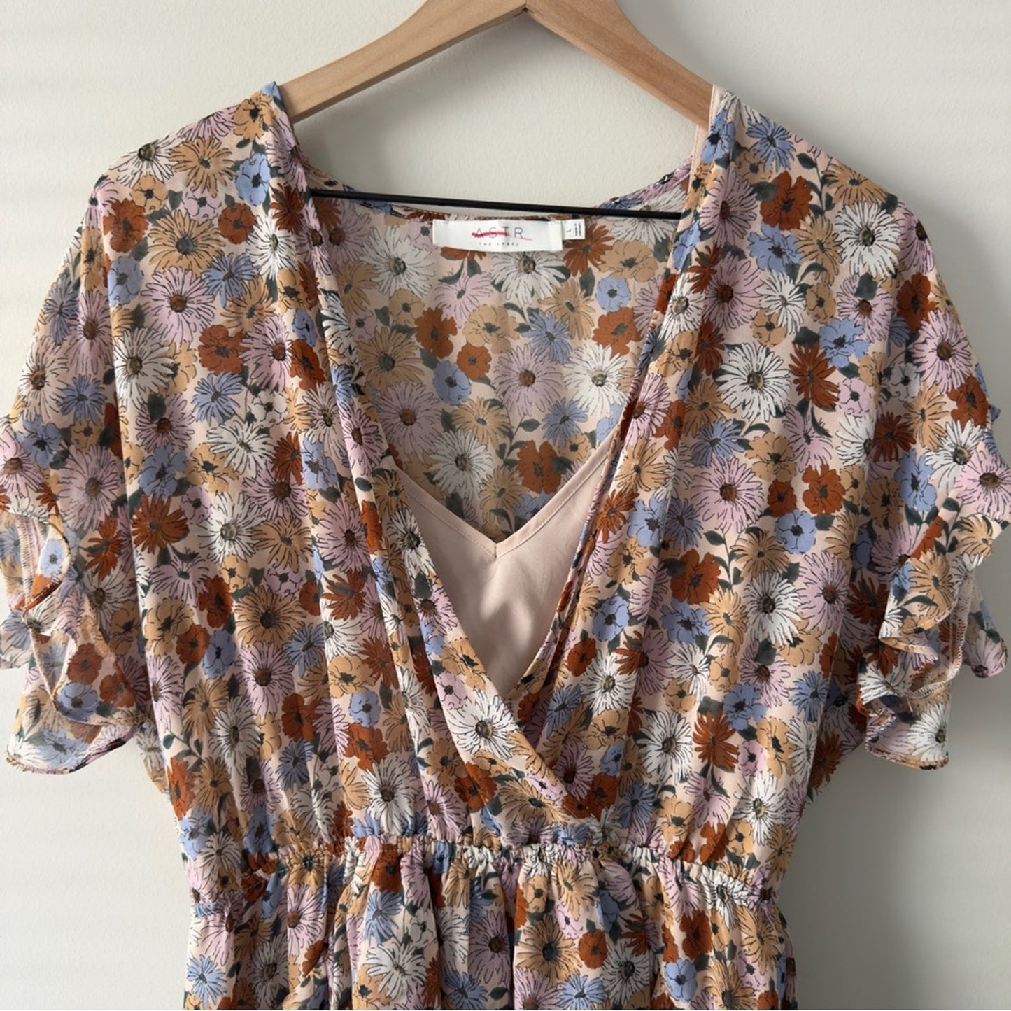 Astr the Label Revolve Multicolor Flutter Sleeve Mini Sundress Ruffle Lined pink
