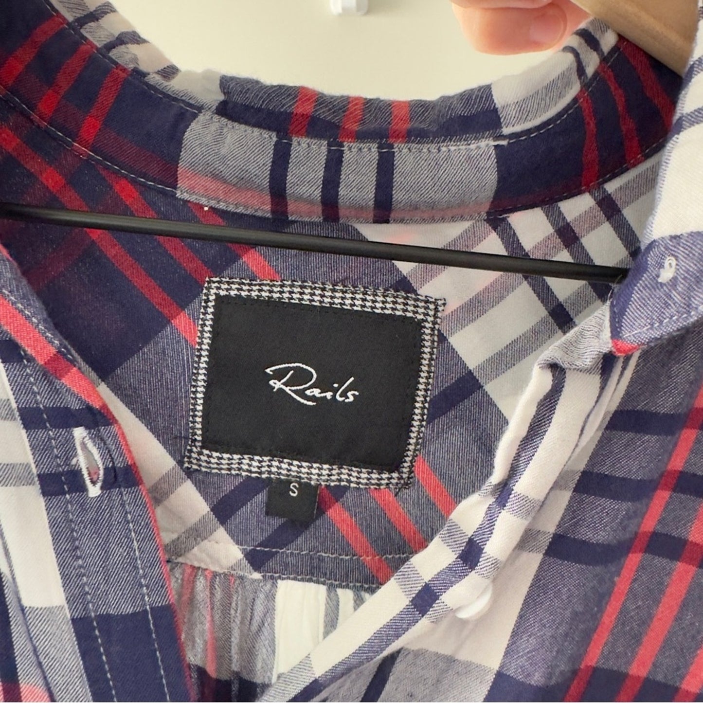 Rails Plaid Button Down Top Casual Front Pocket Collared Cap Sleeve collar