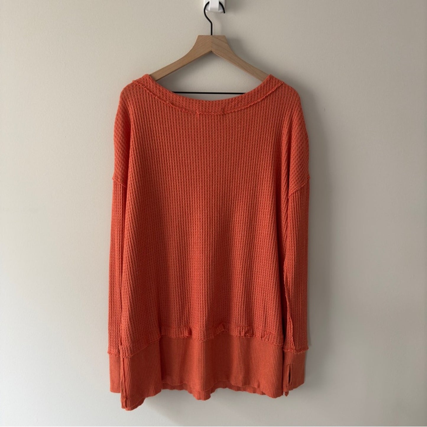 Free People We the Free North Shore Thermal Tunic Top Knit Sweater thumb holes M