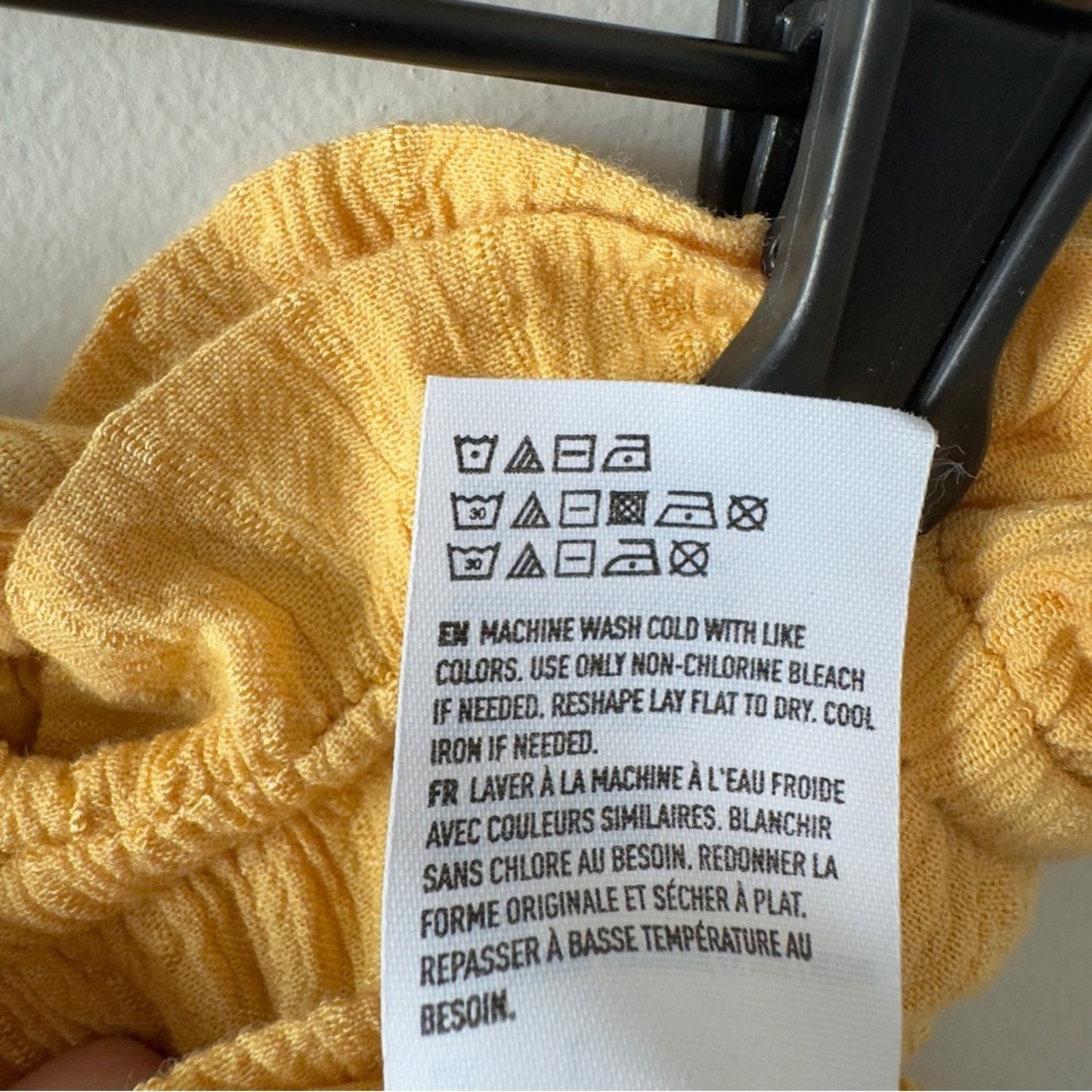 American Eagle Outfitters Strapless Crop Top Yellow White Smocked Tube Top Crop