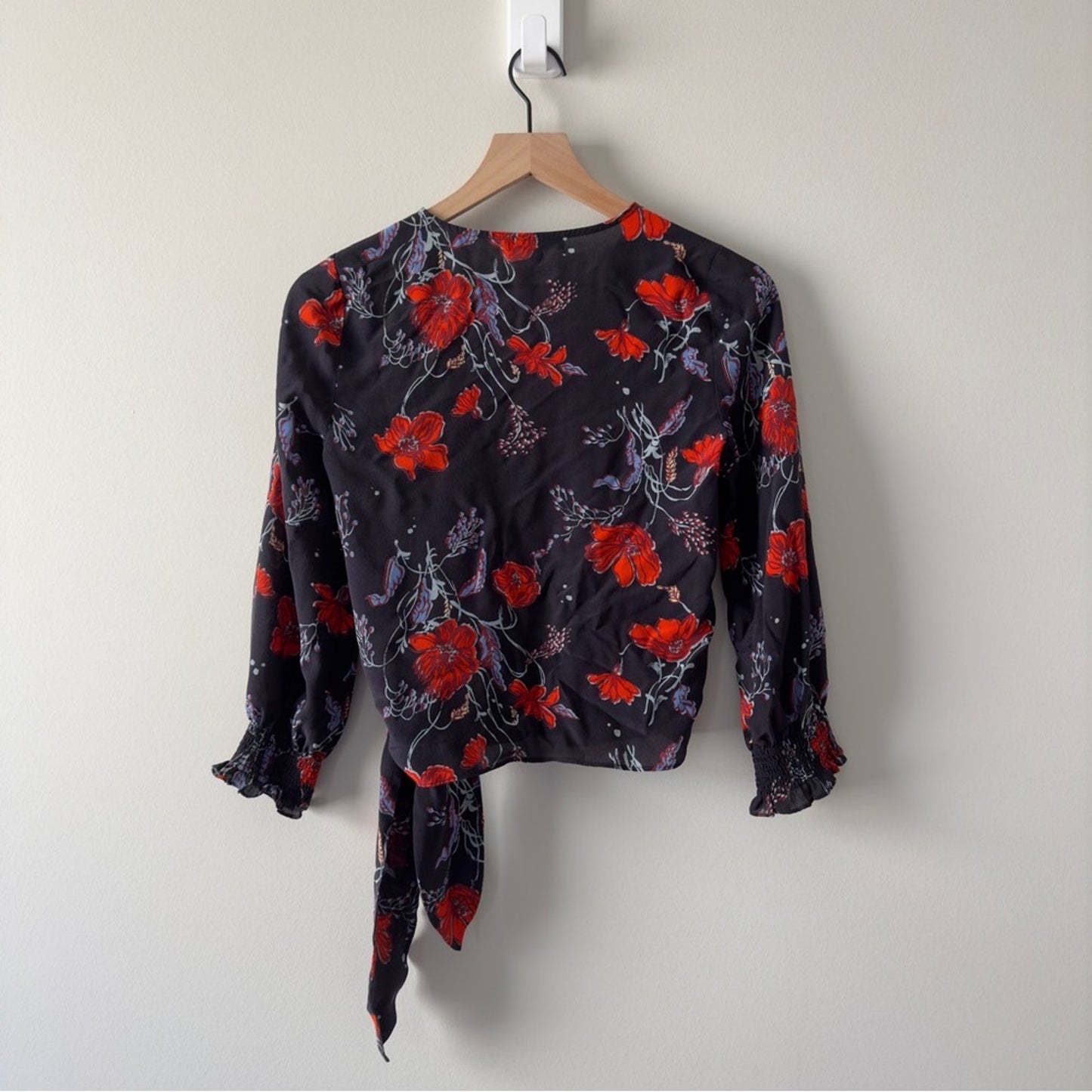Madewell 100% Silk Wrap Top snaps smocked cuff sleeve tie floral lightweight XXS