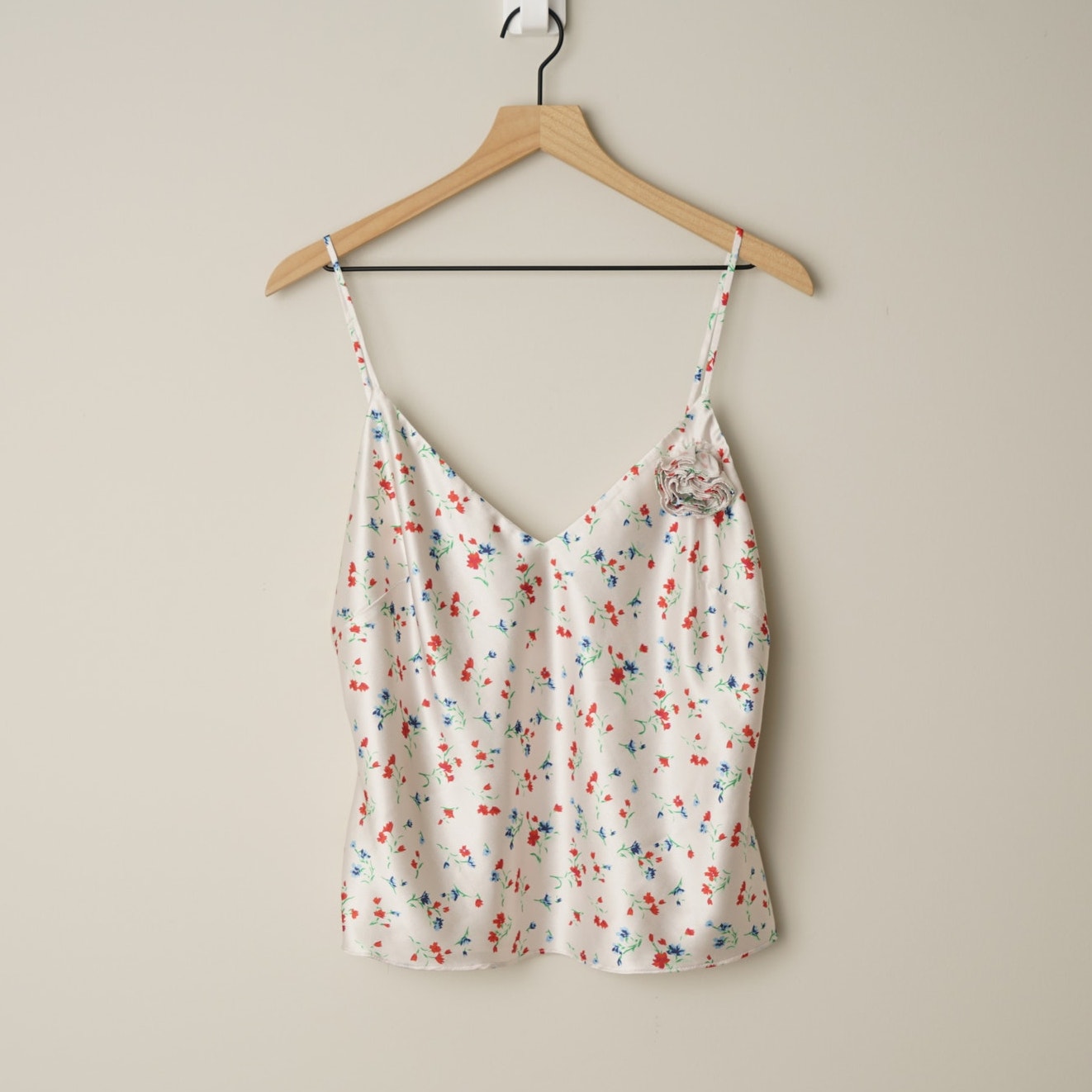Anthropologie Bardot Wisteria Cami Top Rose Ditsy Floral Pattern Scoop V-Neck 12